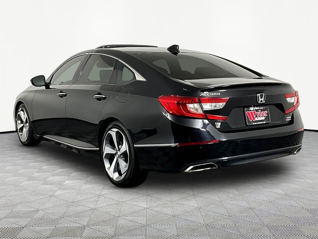 Used 2019 Honda Accord Touring 2.0T Sedan