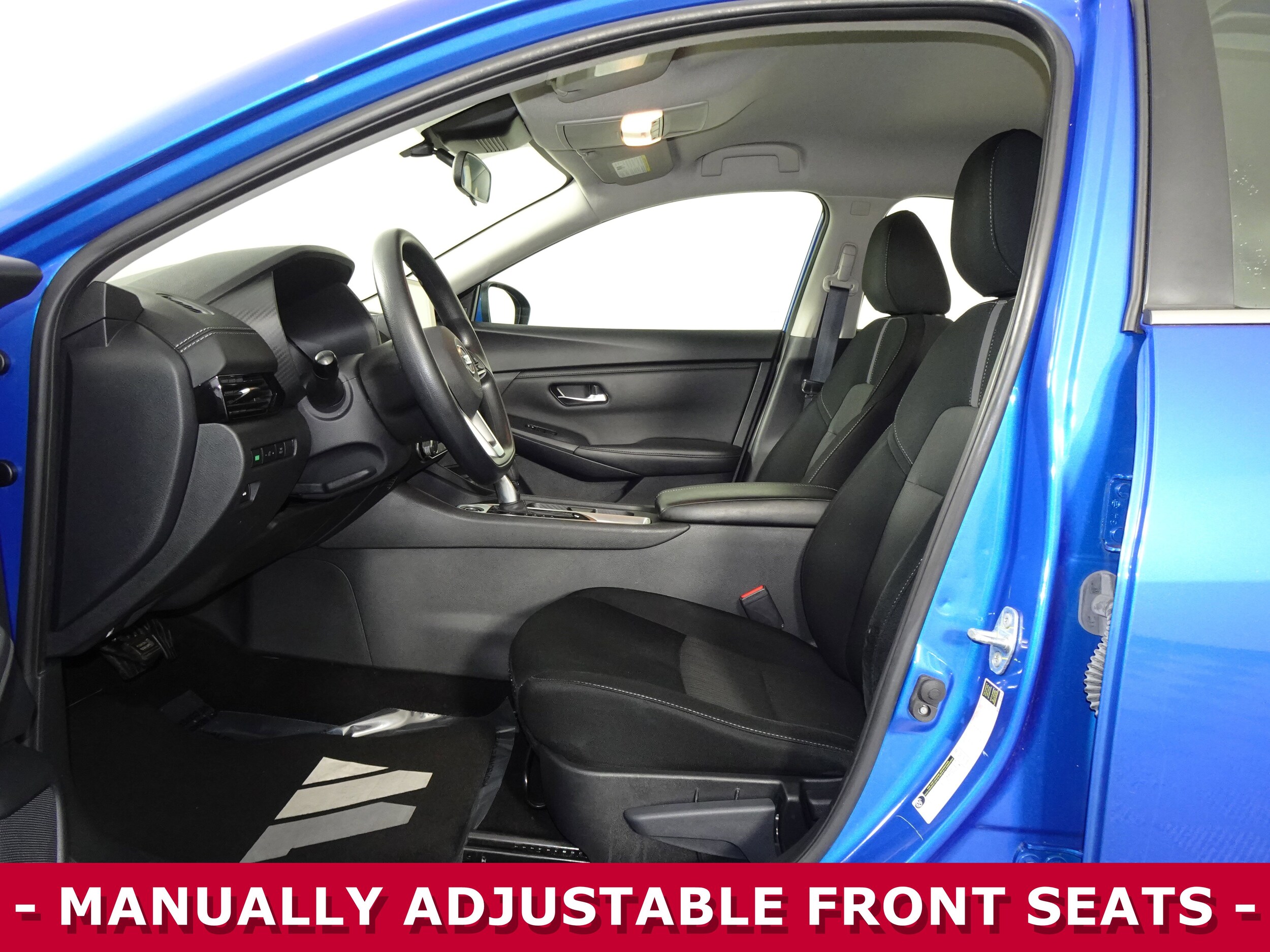 2023 Nissan Sentra SV photo 4