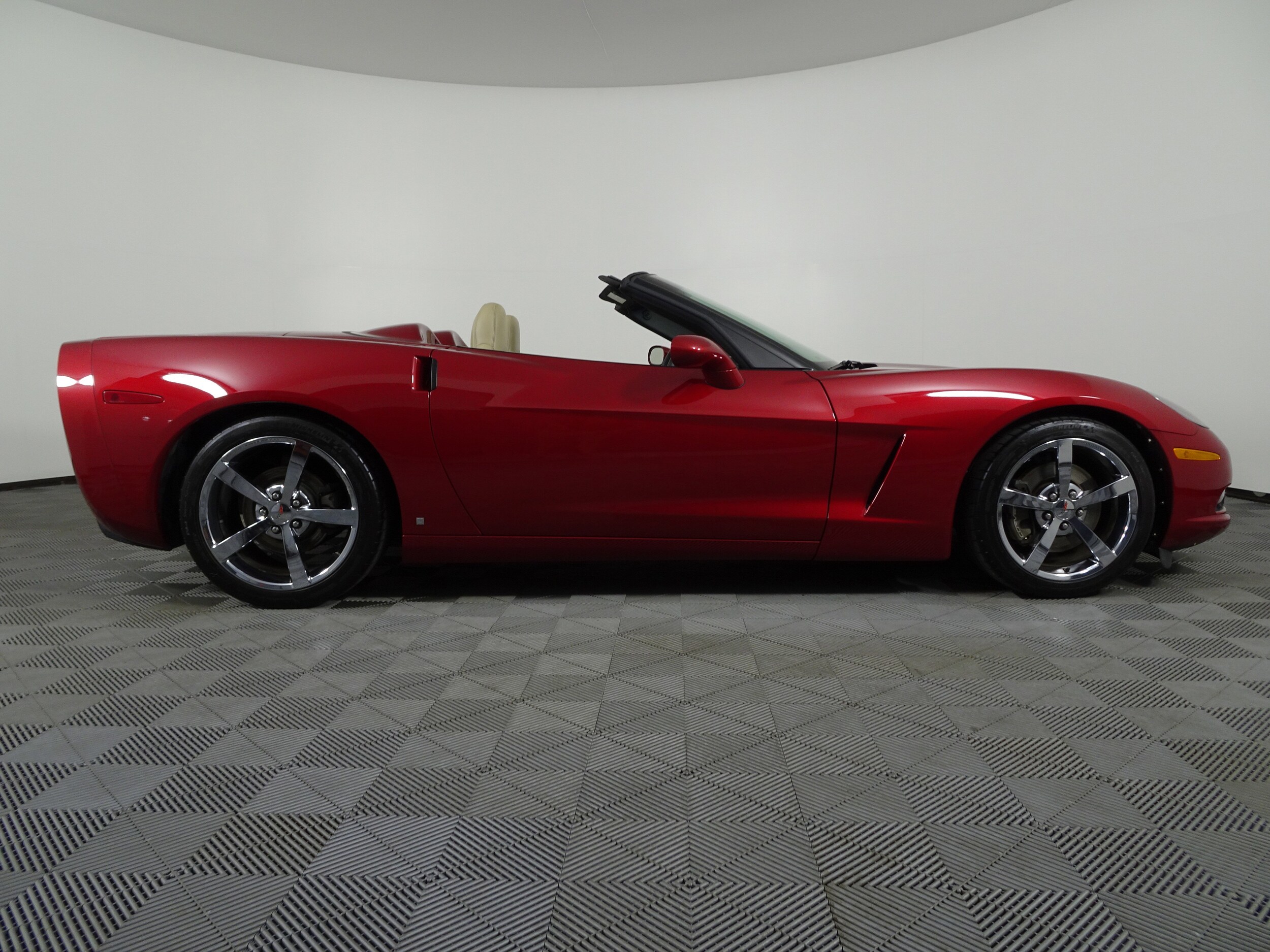 2009 Chevrolet Corvette Base Convertible photo 2