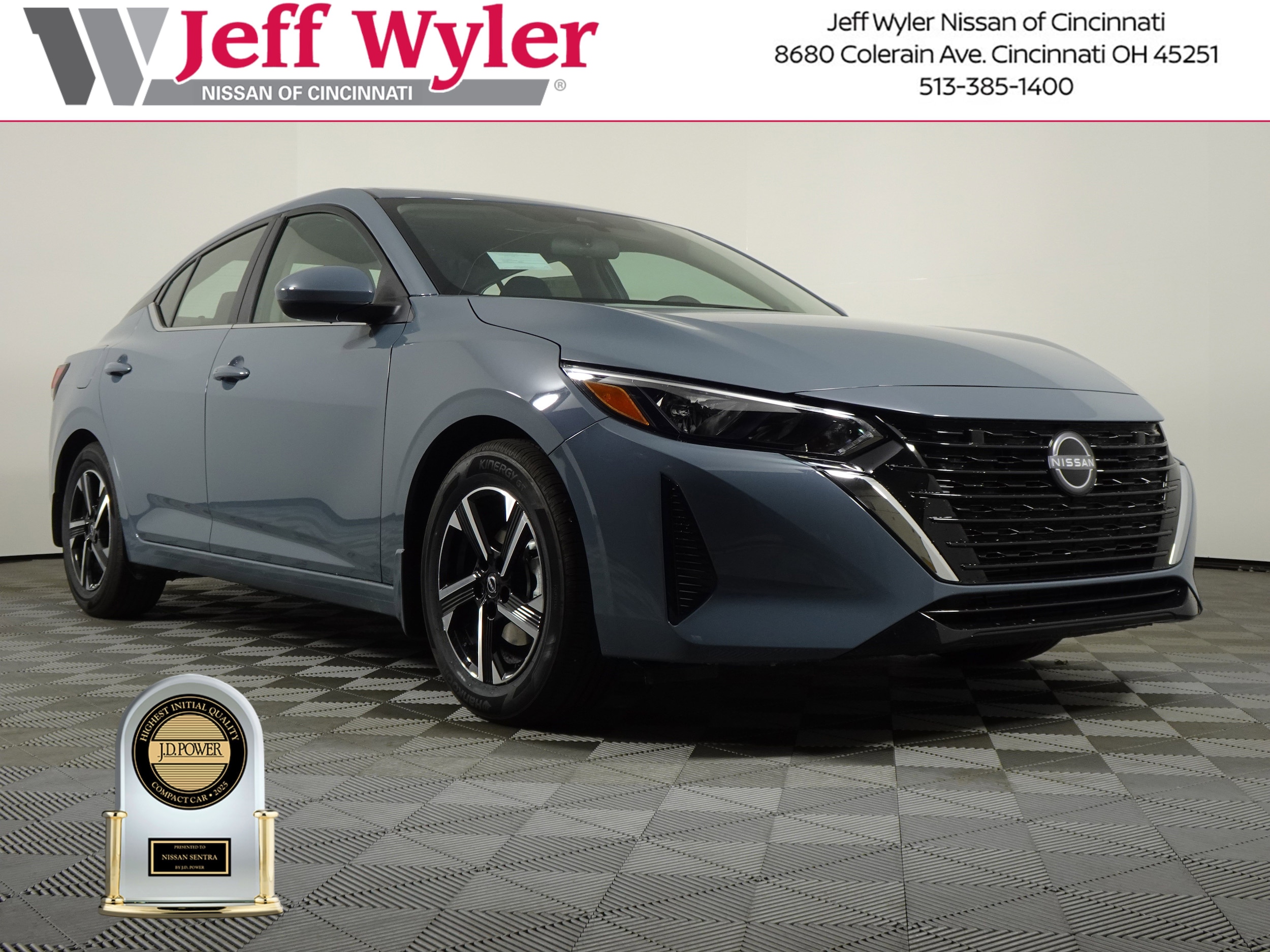 2025 Nissan Sentra SV's photo
