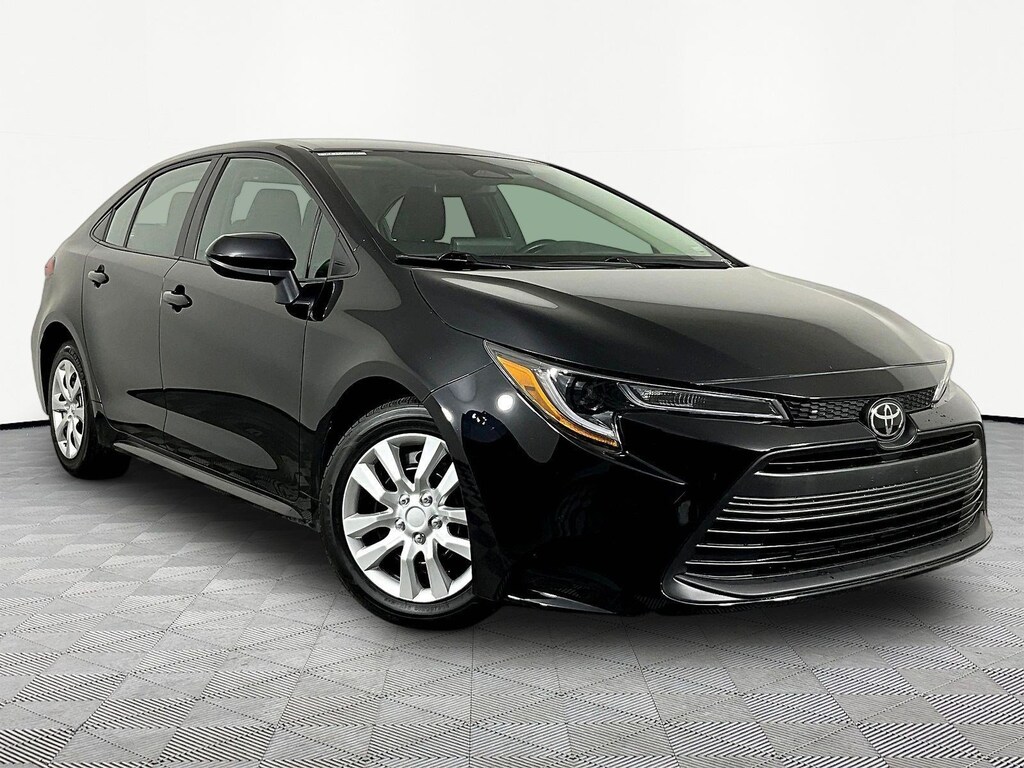 Used 2024 Toyota Corolla LE Sedan
