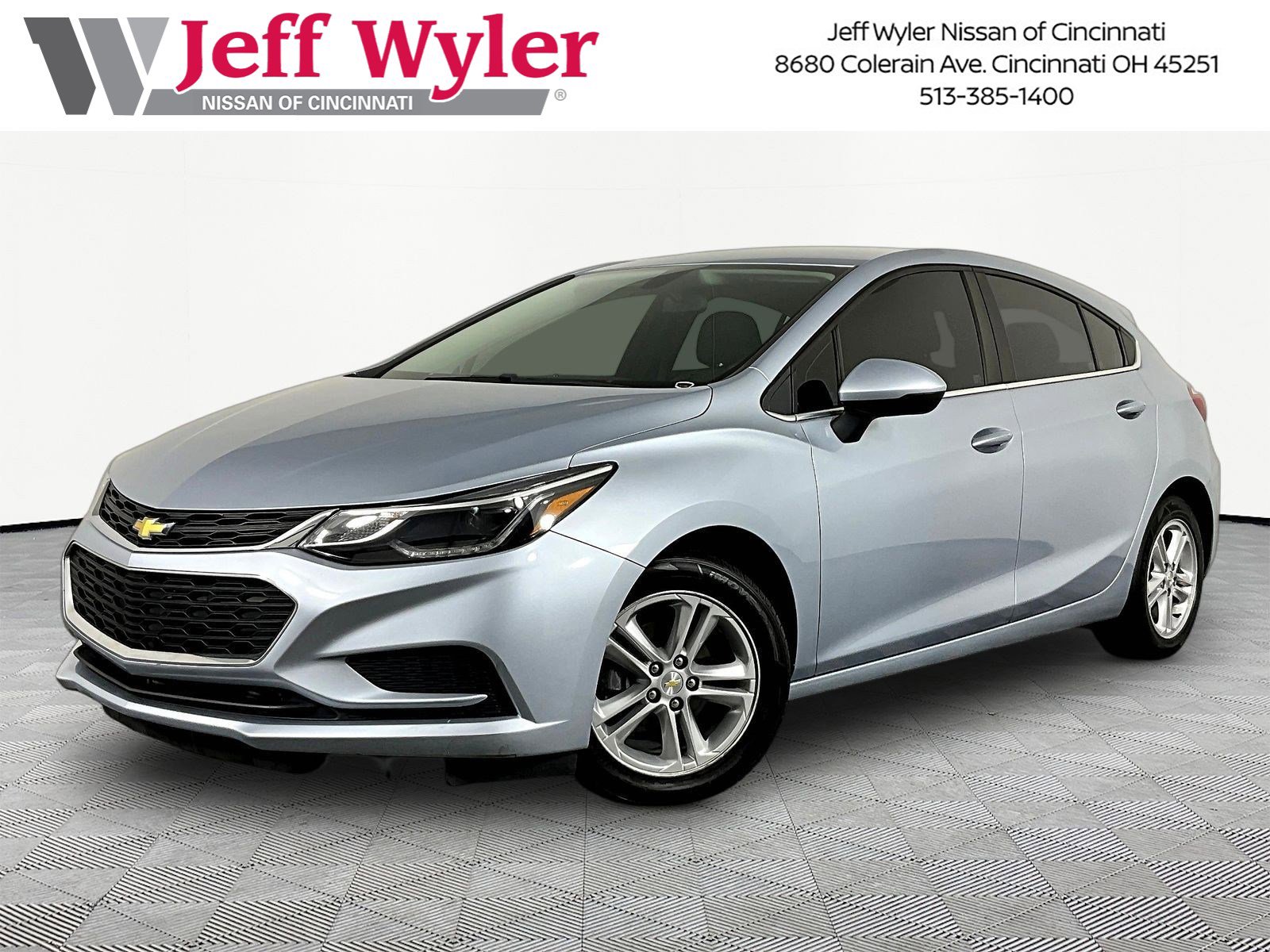 2017 Chevrolet Cruze LT Hatchback Auto's photo
