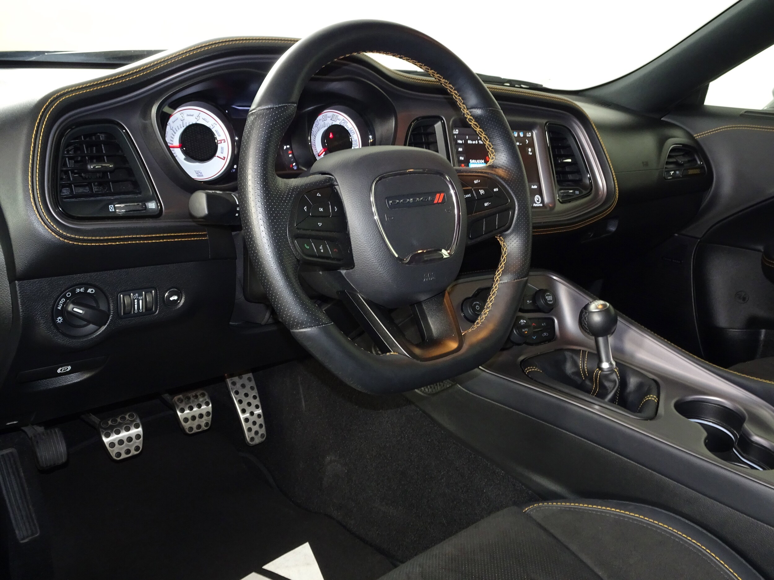 2023 Dodge Challenger R/T Scat Pack Widebody photo 4