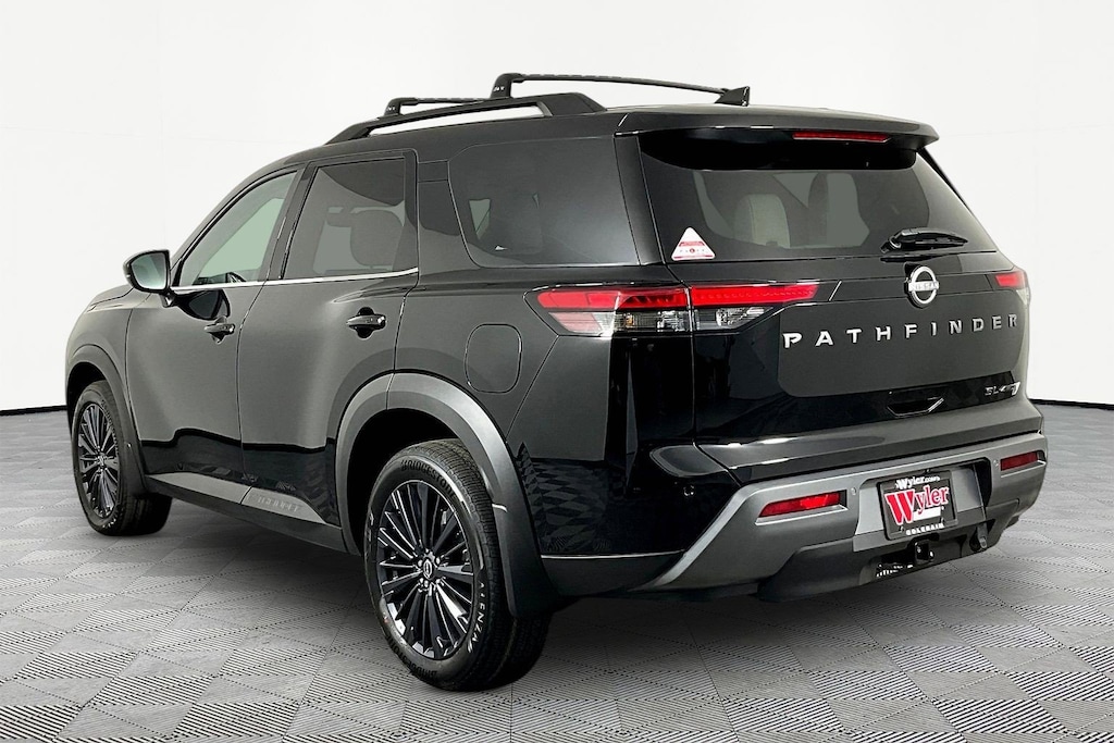 New 2026 Nissan Pathfinder SL SUV