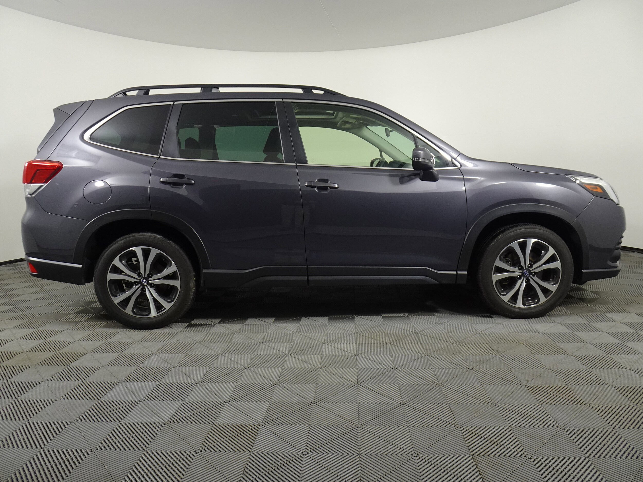 2022 Subaru Forester Limited photo 2