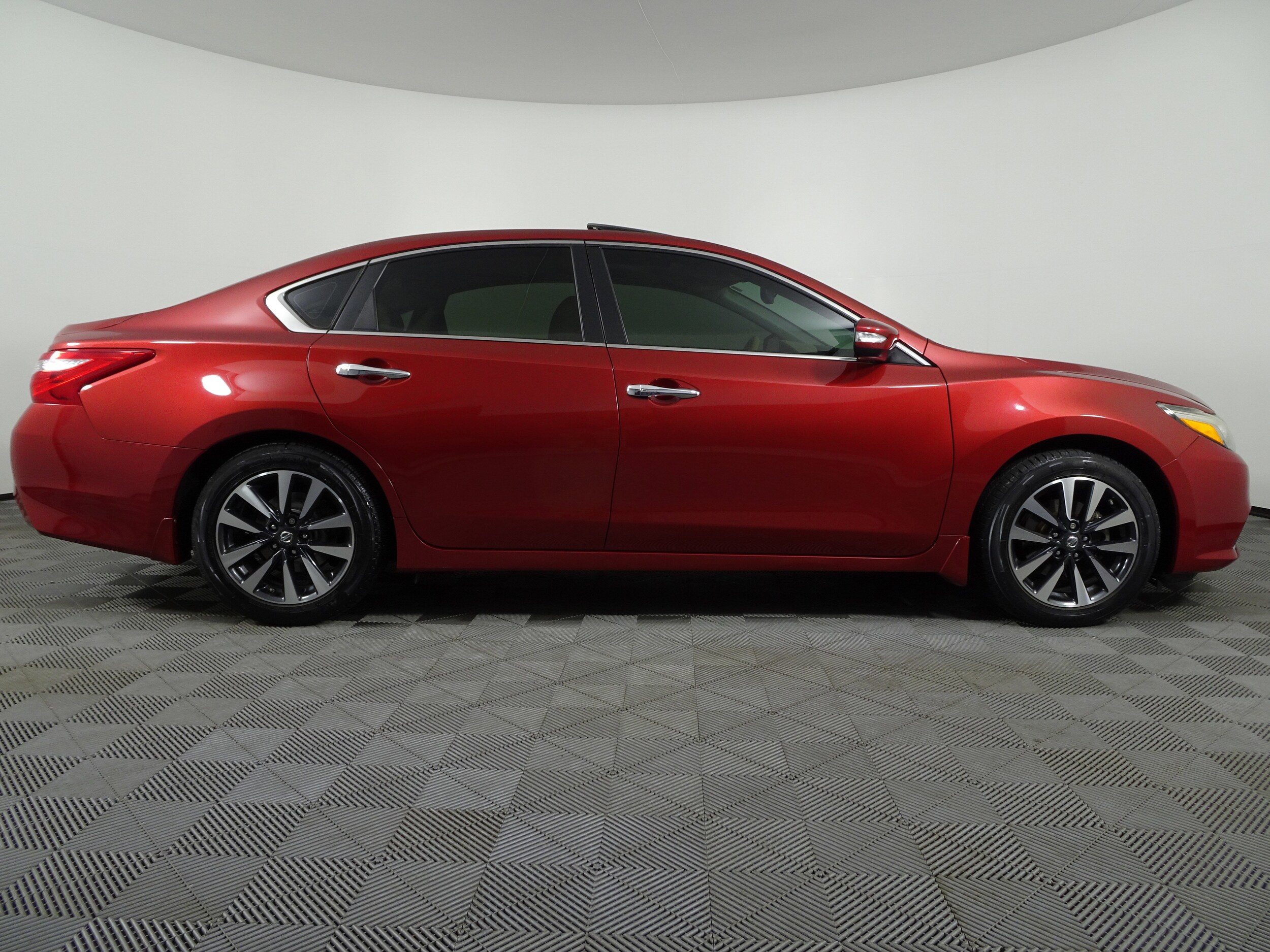 2016 Nissan Altima 2.5 SL photo 2