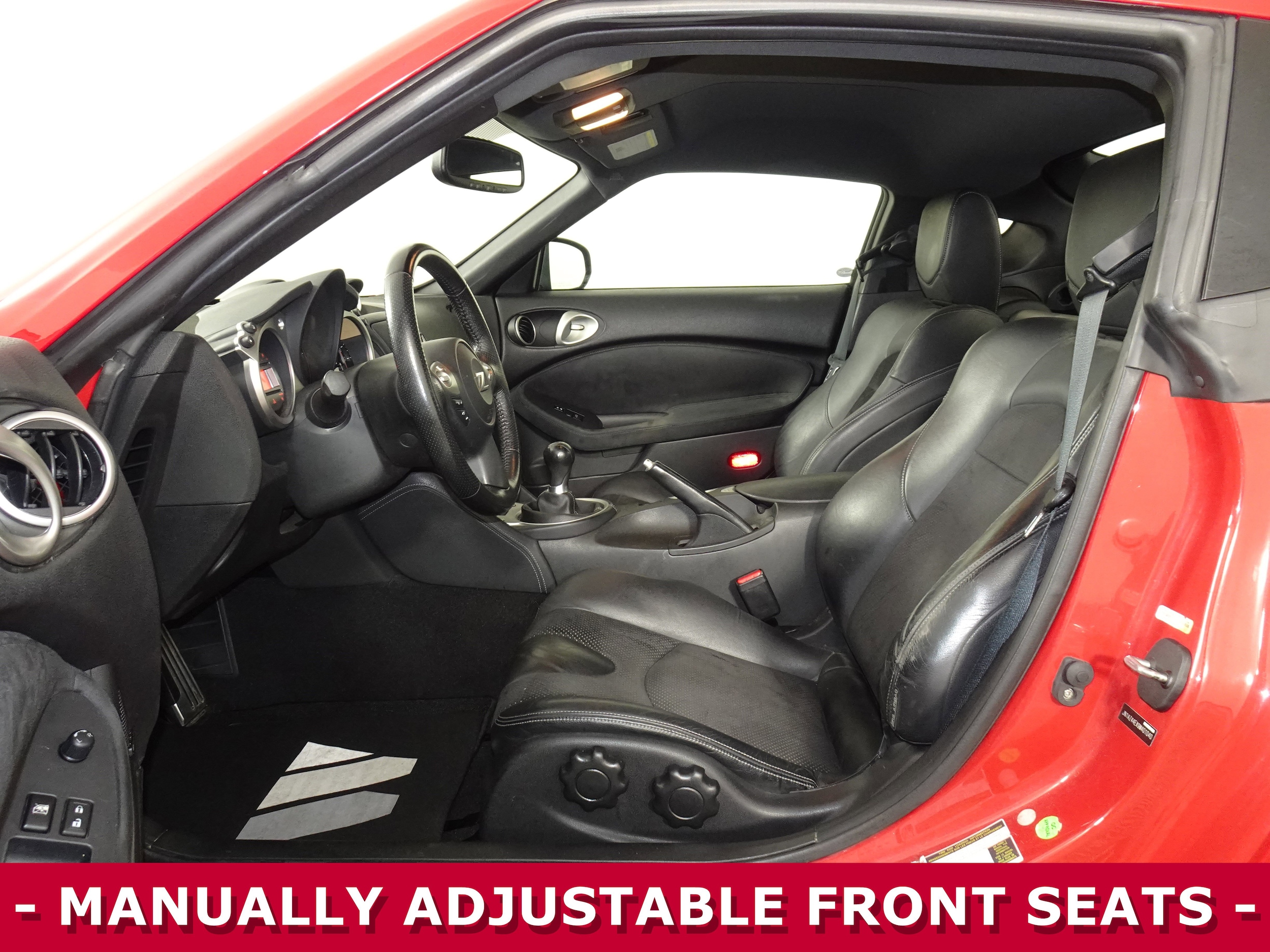 2009 Nissan 370Z Touring photo 4
