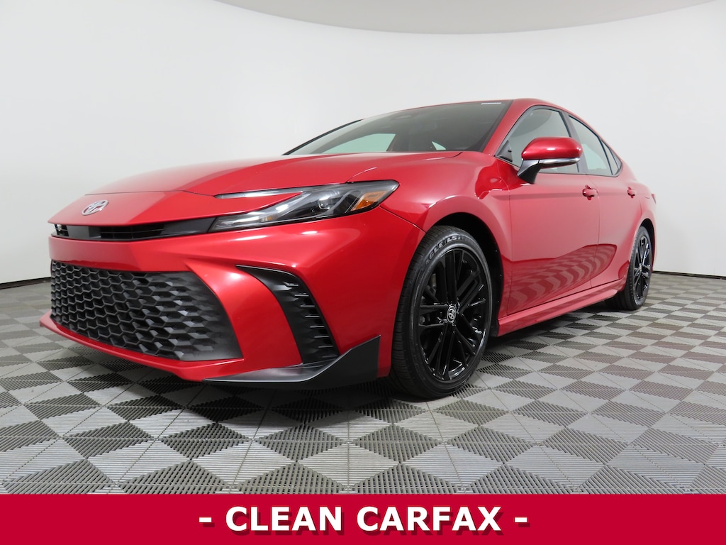 Used 2025 Toyota Camry SE Sedan