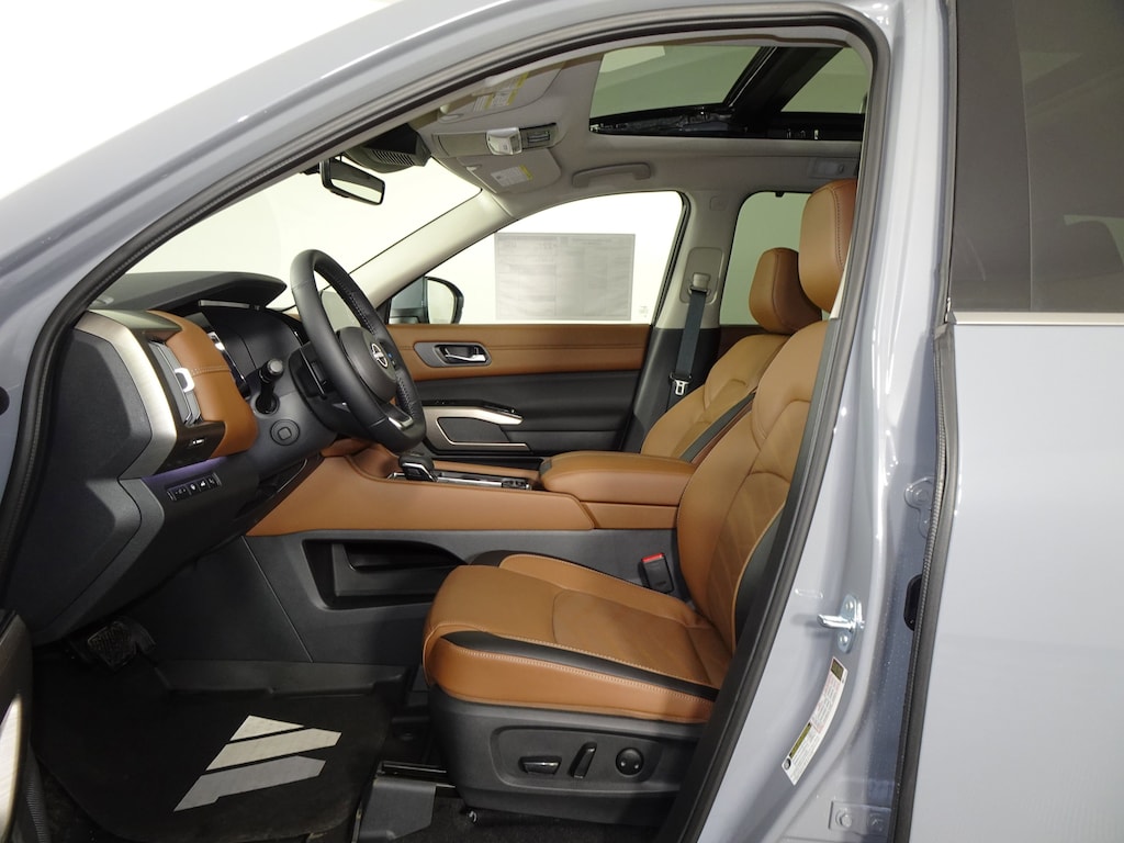 New 2025 Nissan Pathfinder Platinum SUV