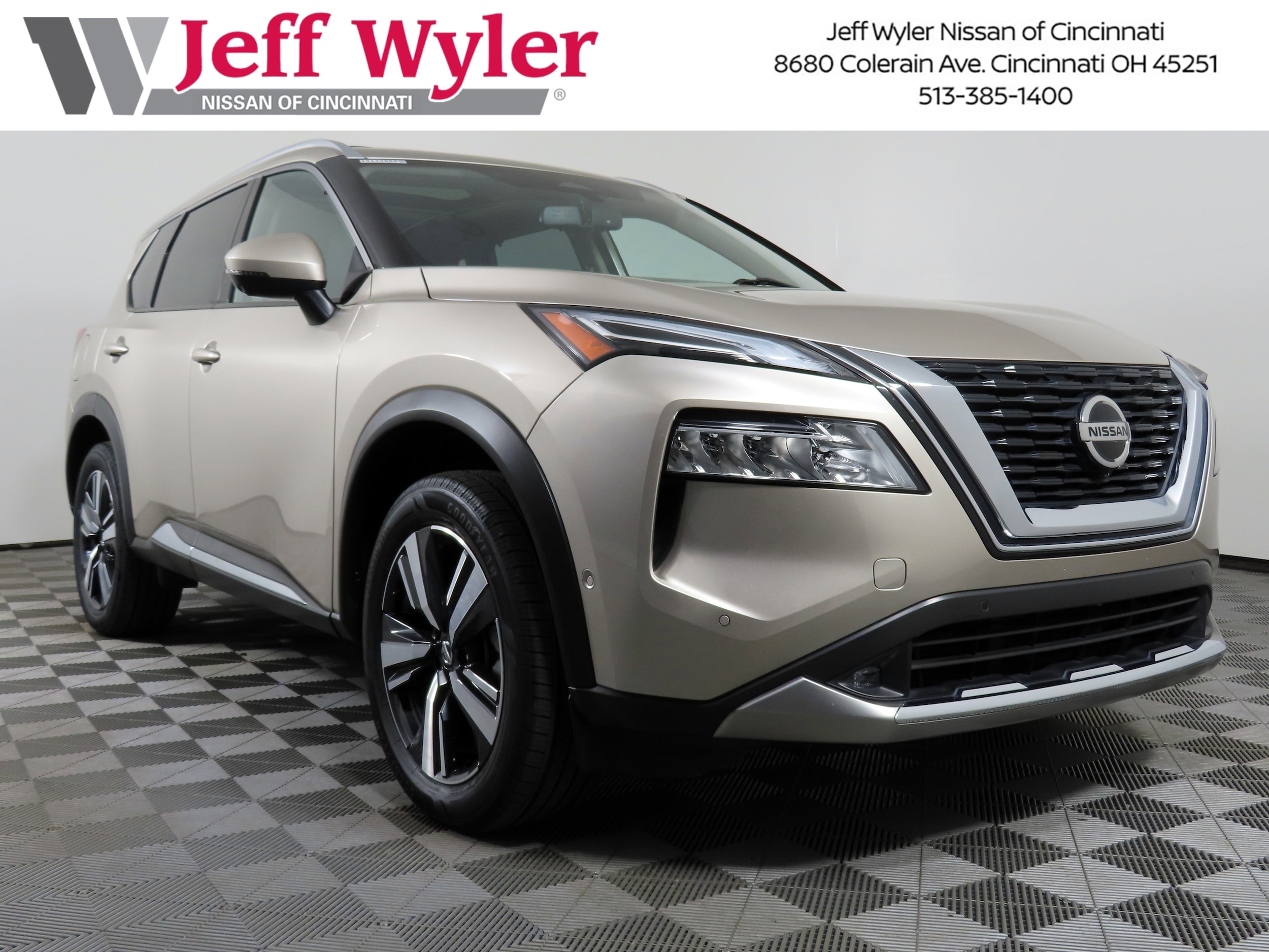 2021 Nissan Rogue Platinum's photo