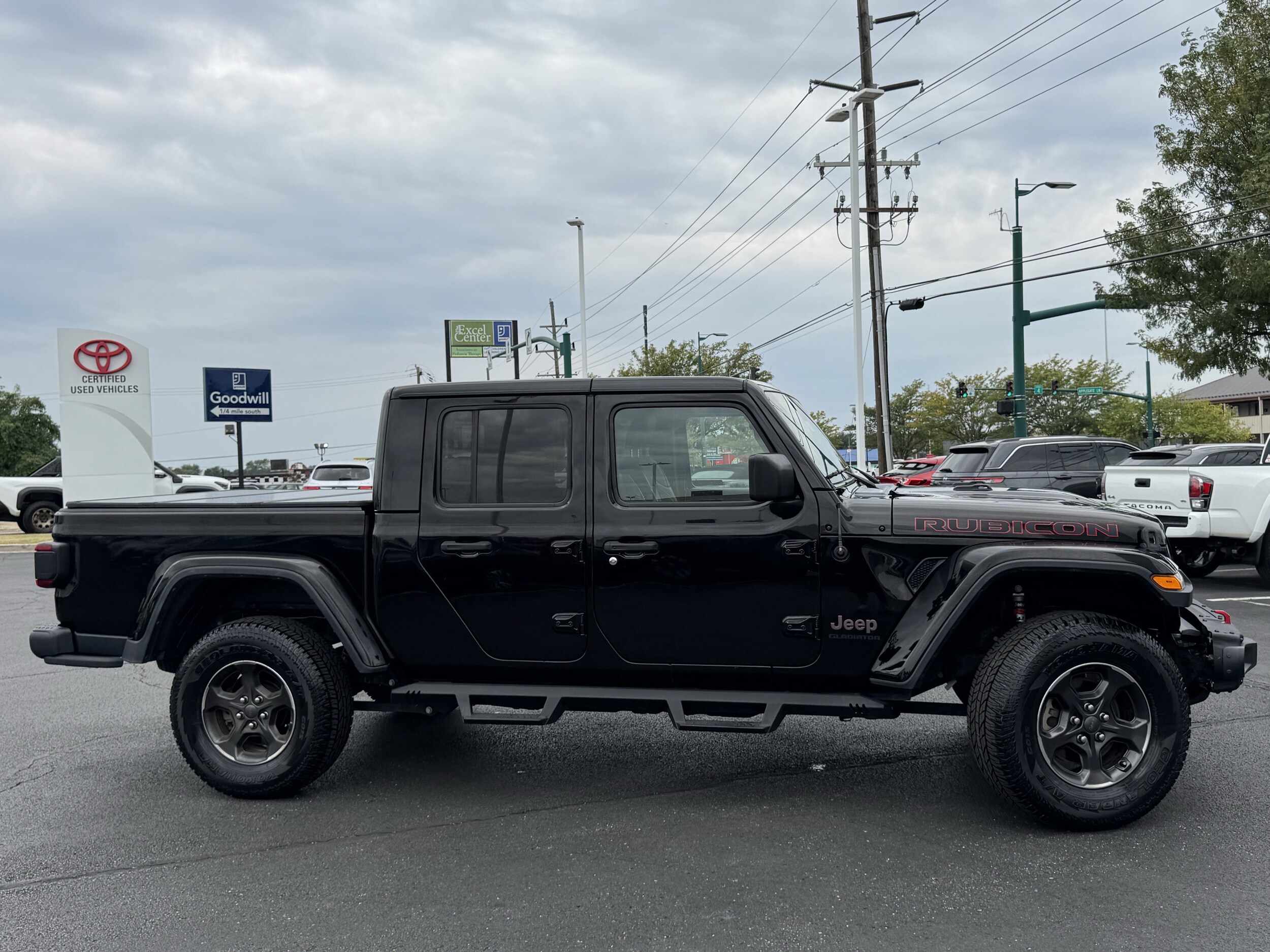 2020 Jeep Gladiator Rubicon photo 2