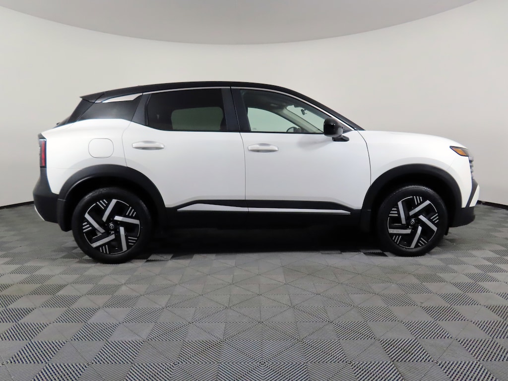 Used 2025 Nissan Kicks SV SUV