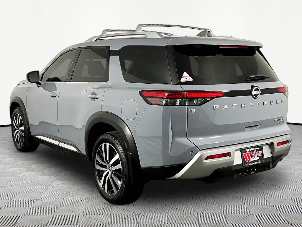 Used 2025 Nissan Pathfinder Platinum SUV