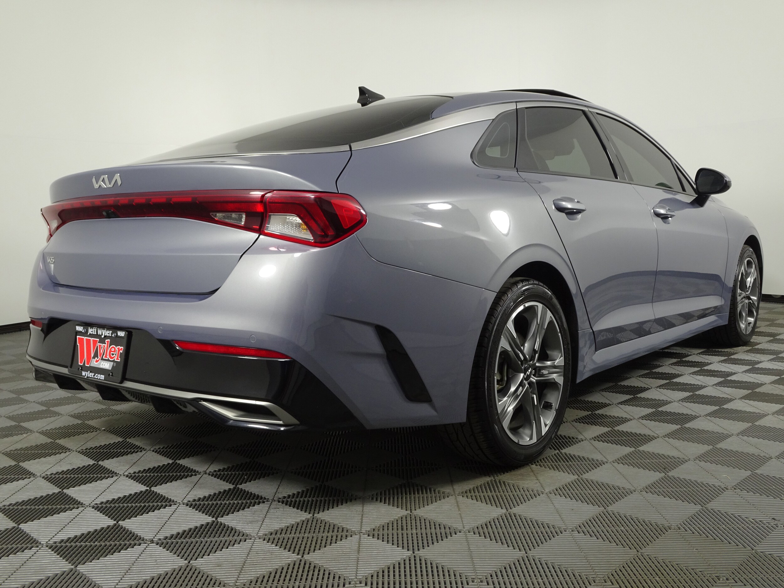 2024 Kia K5 EX photo 3