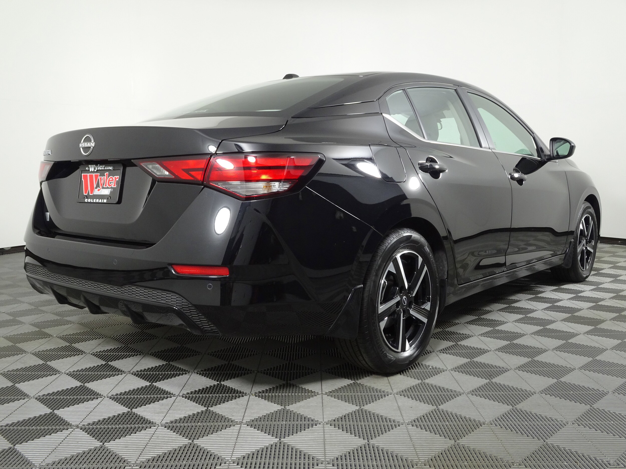 2025 Nissan Sentra SV photo 2