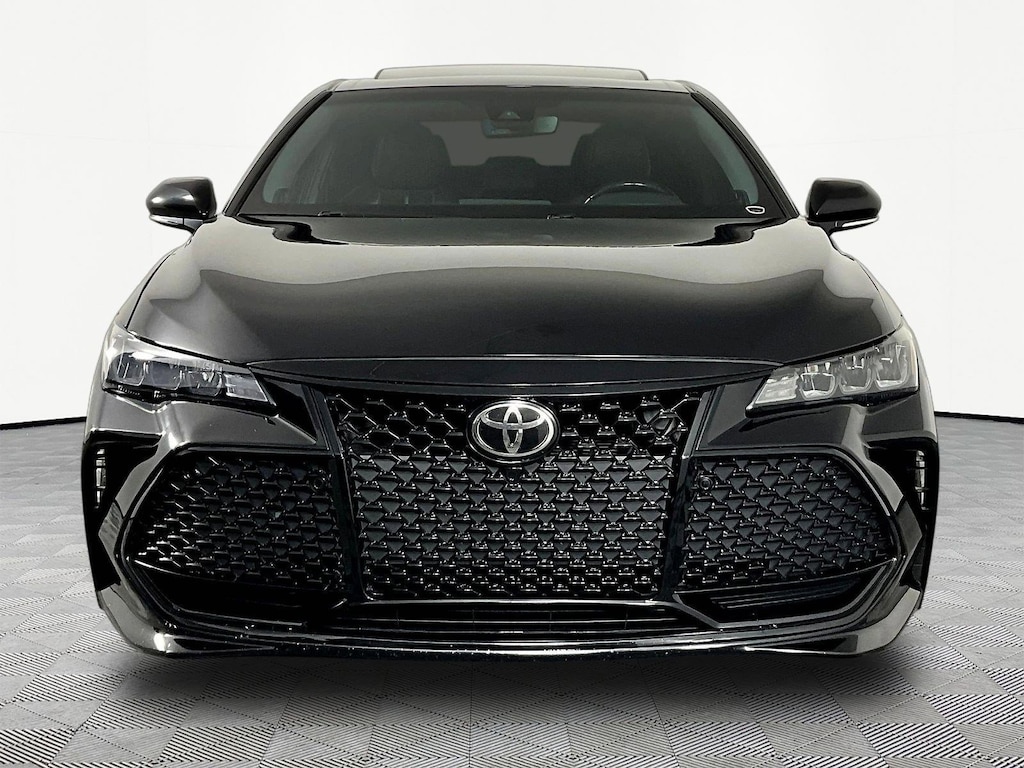 Used 2019 Toyota Avalon XSE Sedan