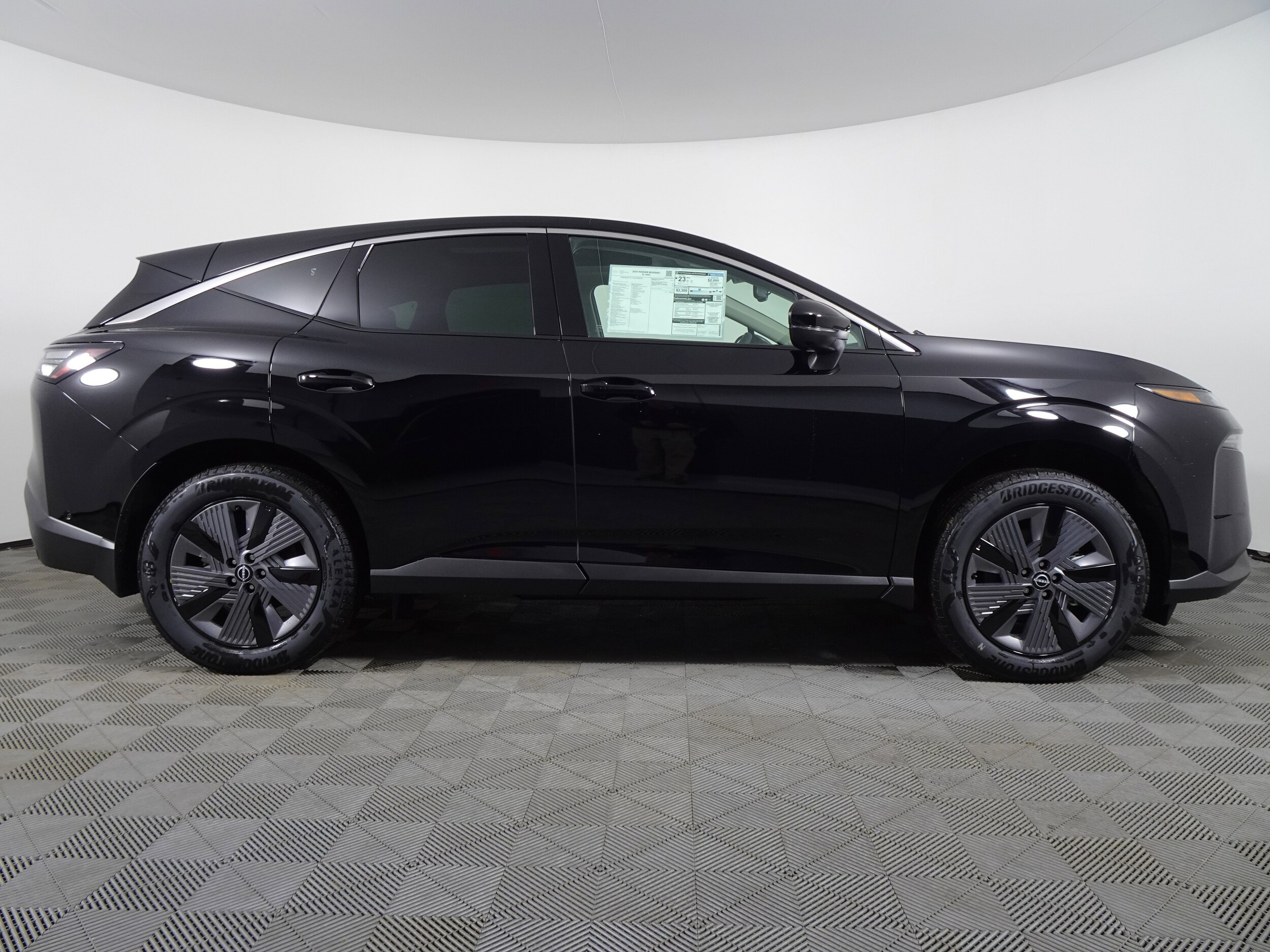 2025 Nissan Murano SL photo 2
