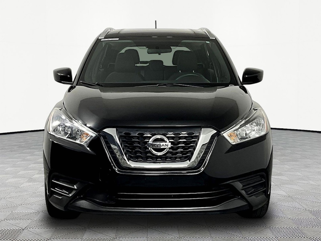 Used 2019 Nissan Kicks SV SUV