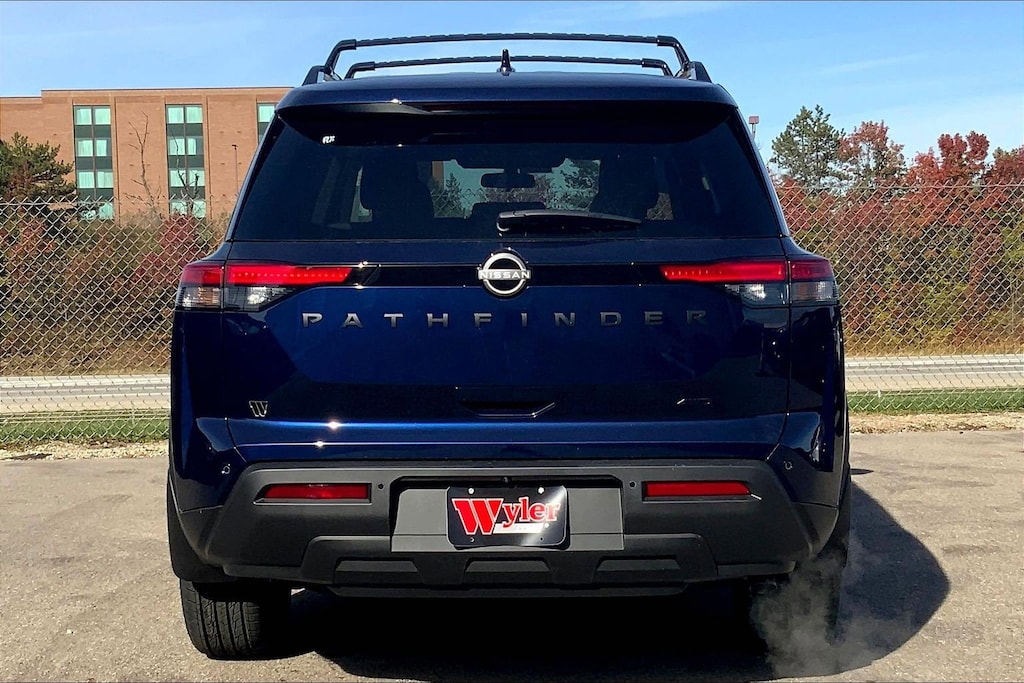New 2025 Nissan Pathfinder SV SUV