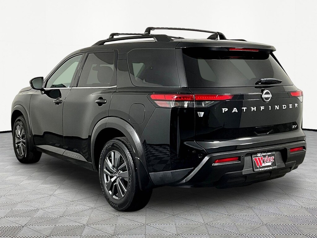 Used 2022 Nissan Pathfinder SV SUV