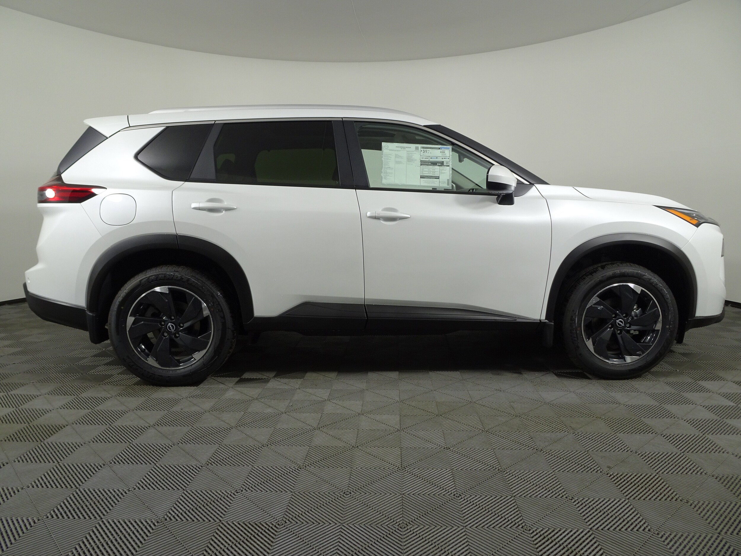 2026 Nissan Rogue SV photo 2