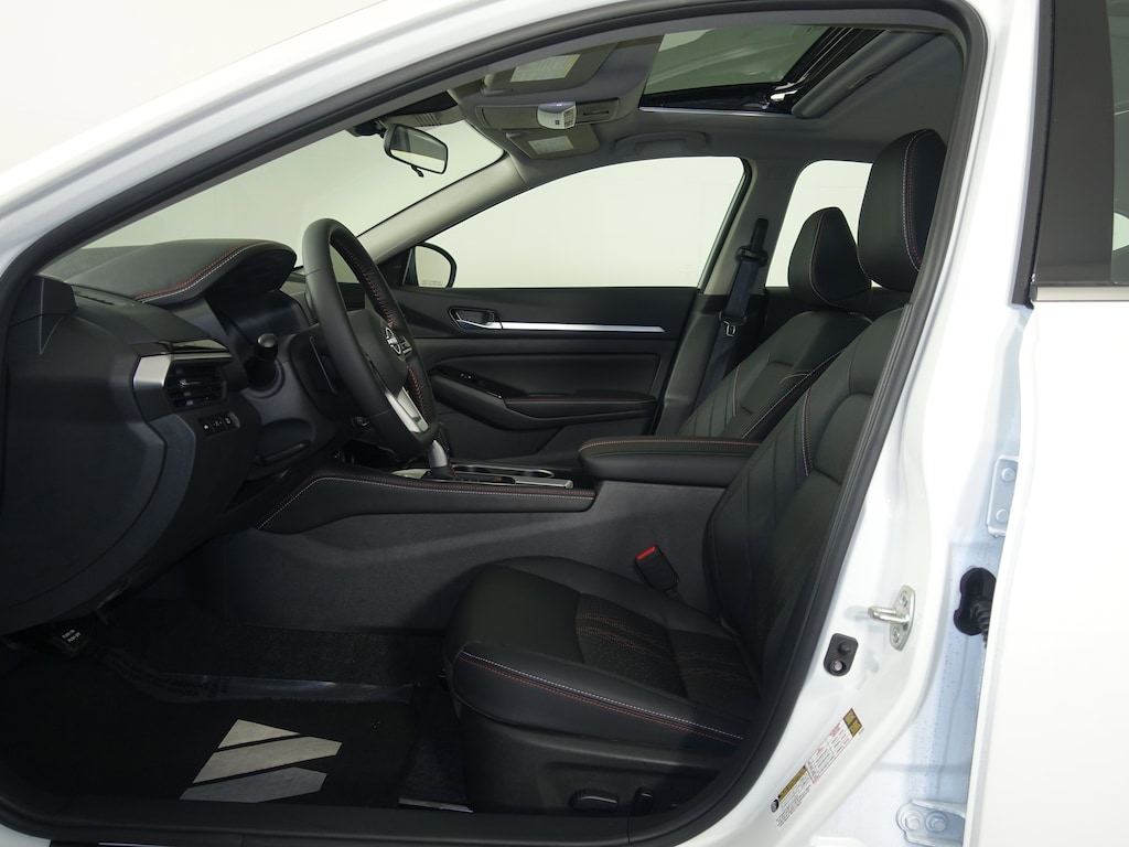New 2025 Nissan Altima SR Sedan