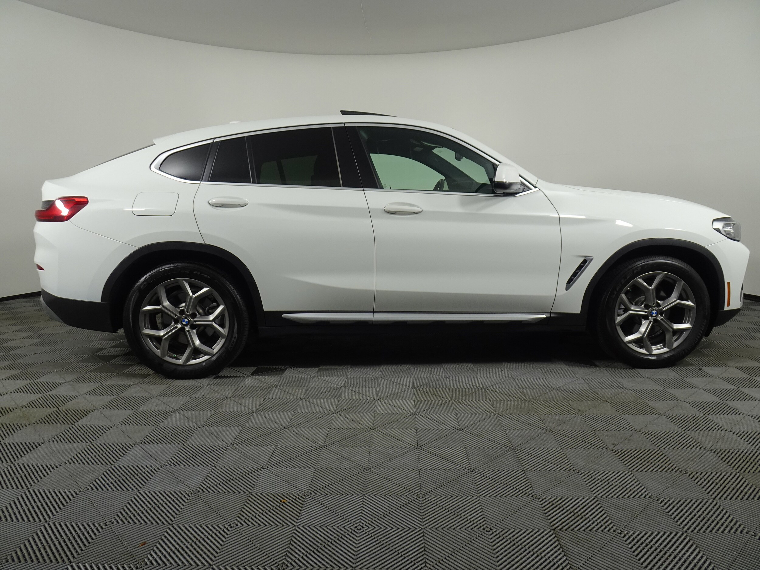 2022 Bmw X4 xDrive30i photo 2