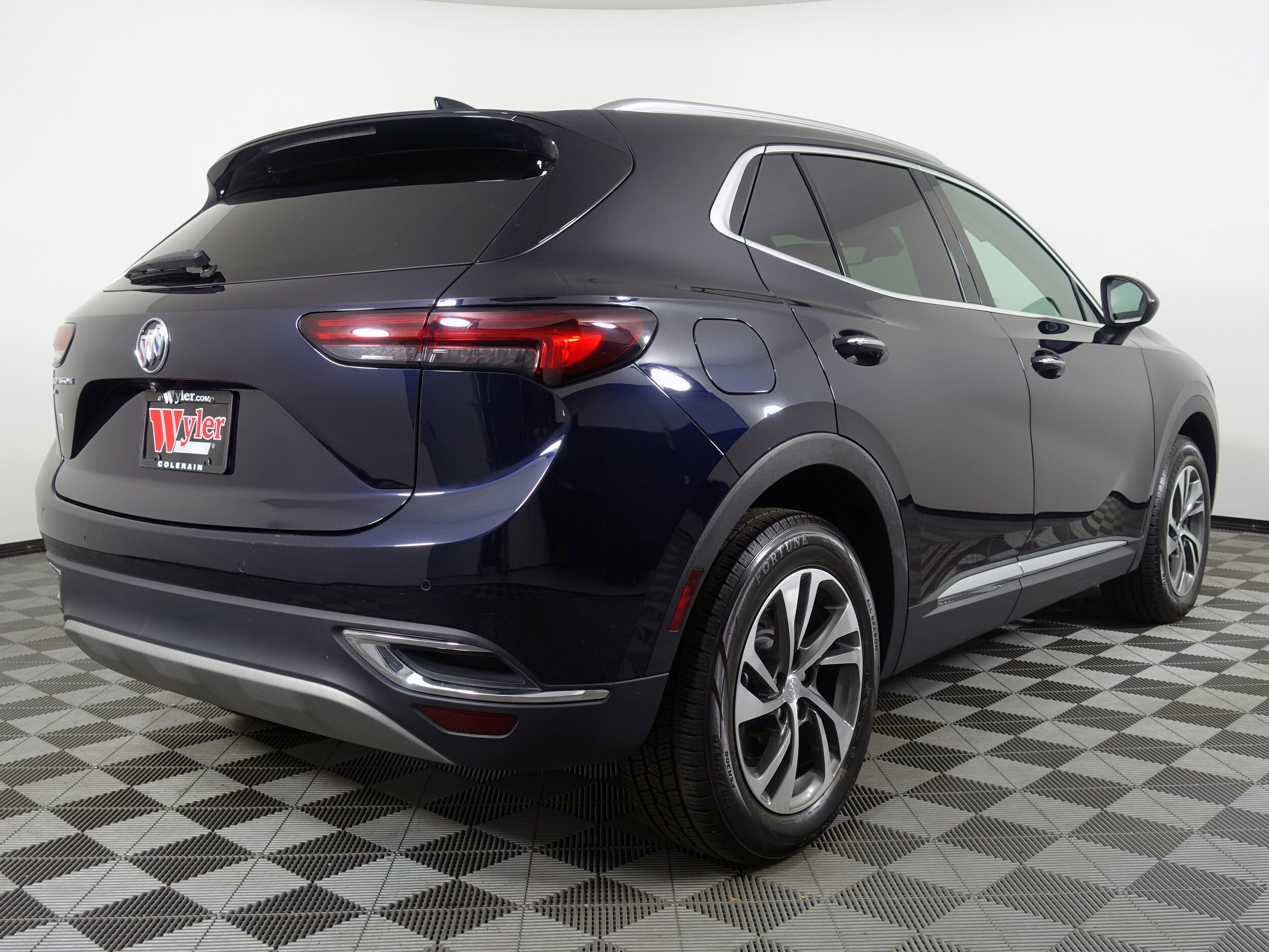 2021 Buick Envision Essence photo 3