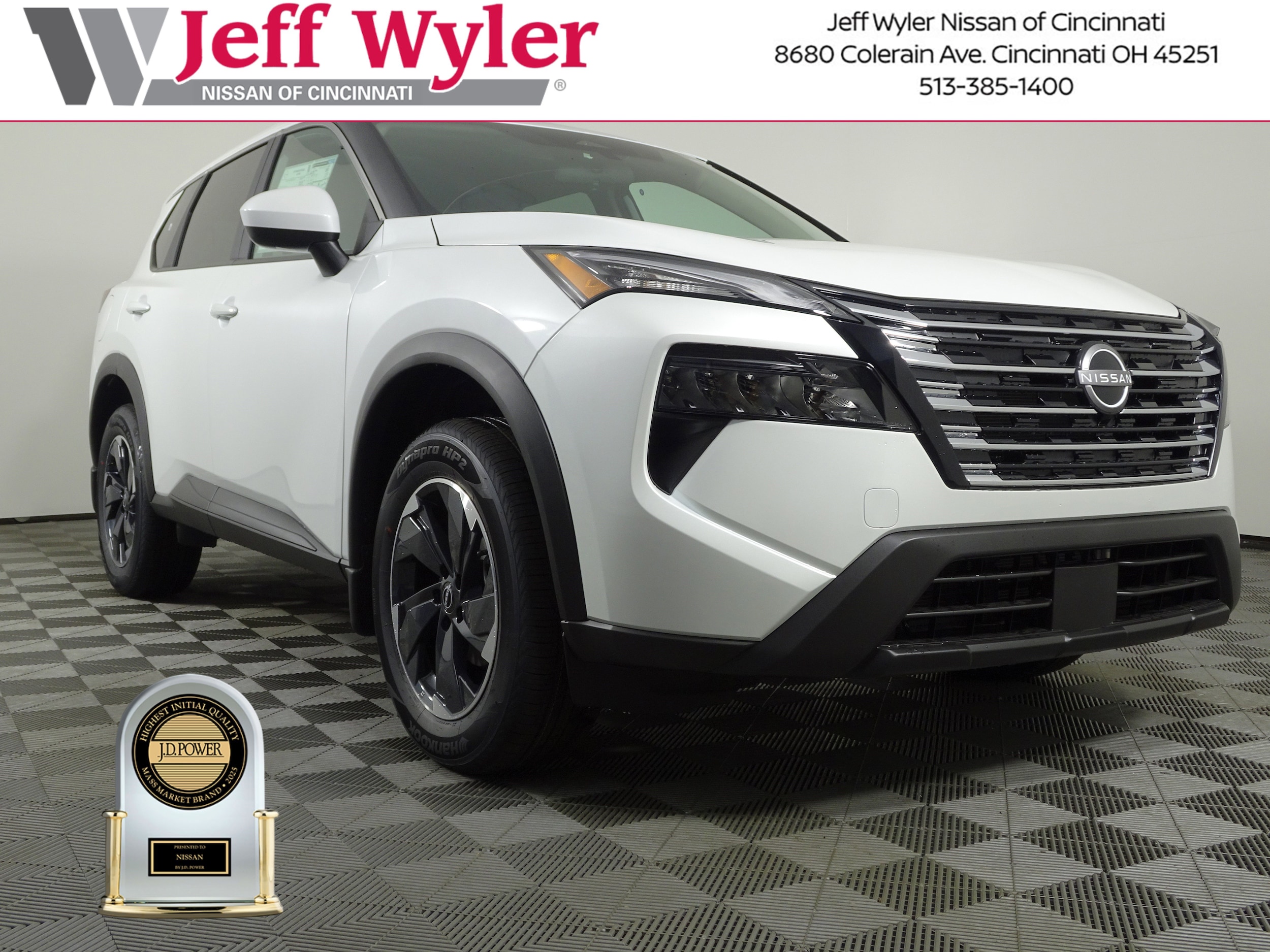 2026 Nissan Rogue SV's photo