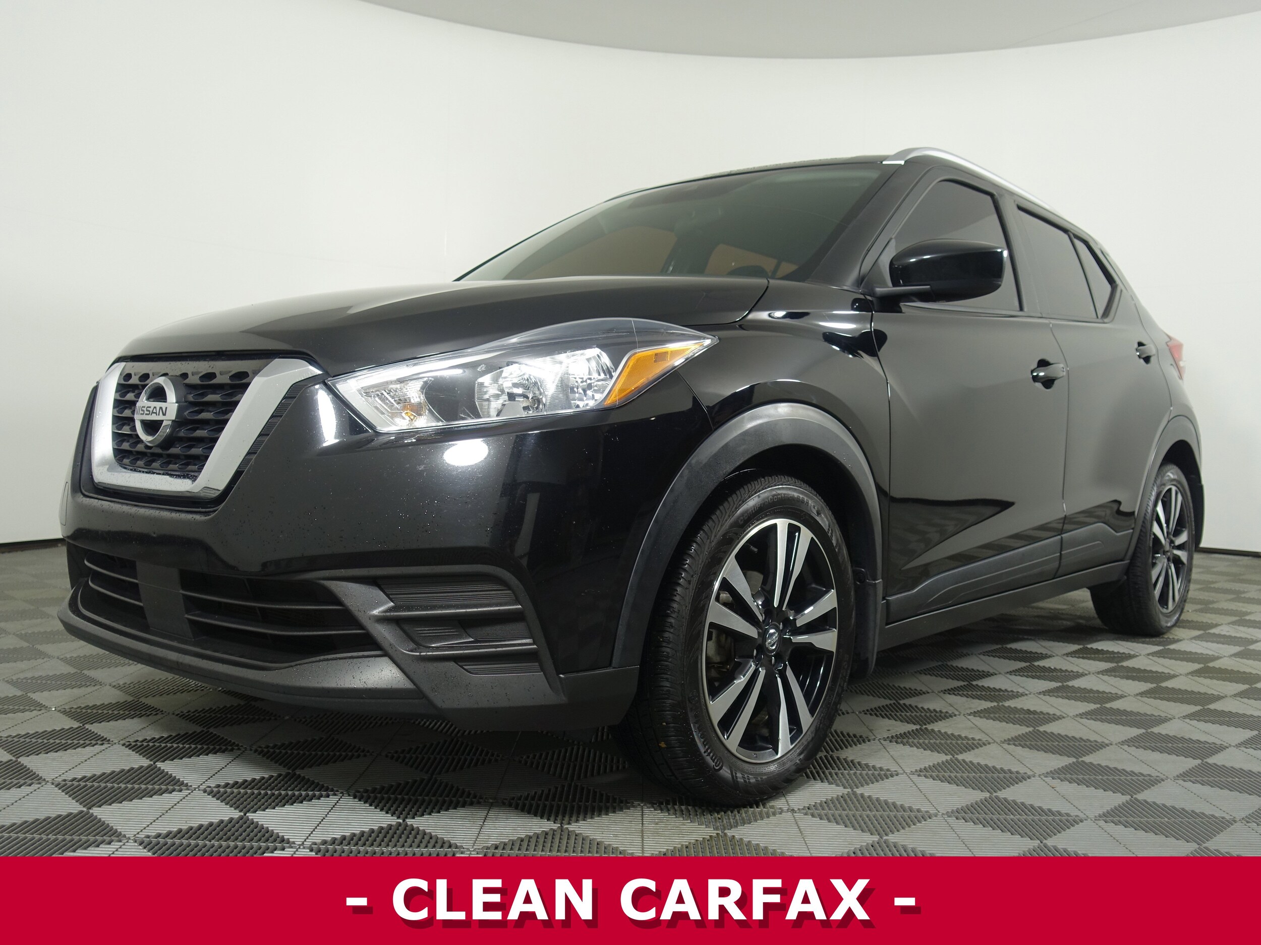 2020 Nissan Kicks SV photo 3