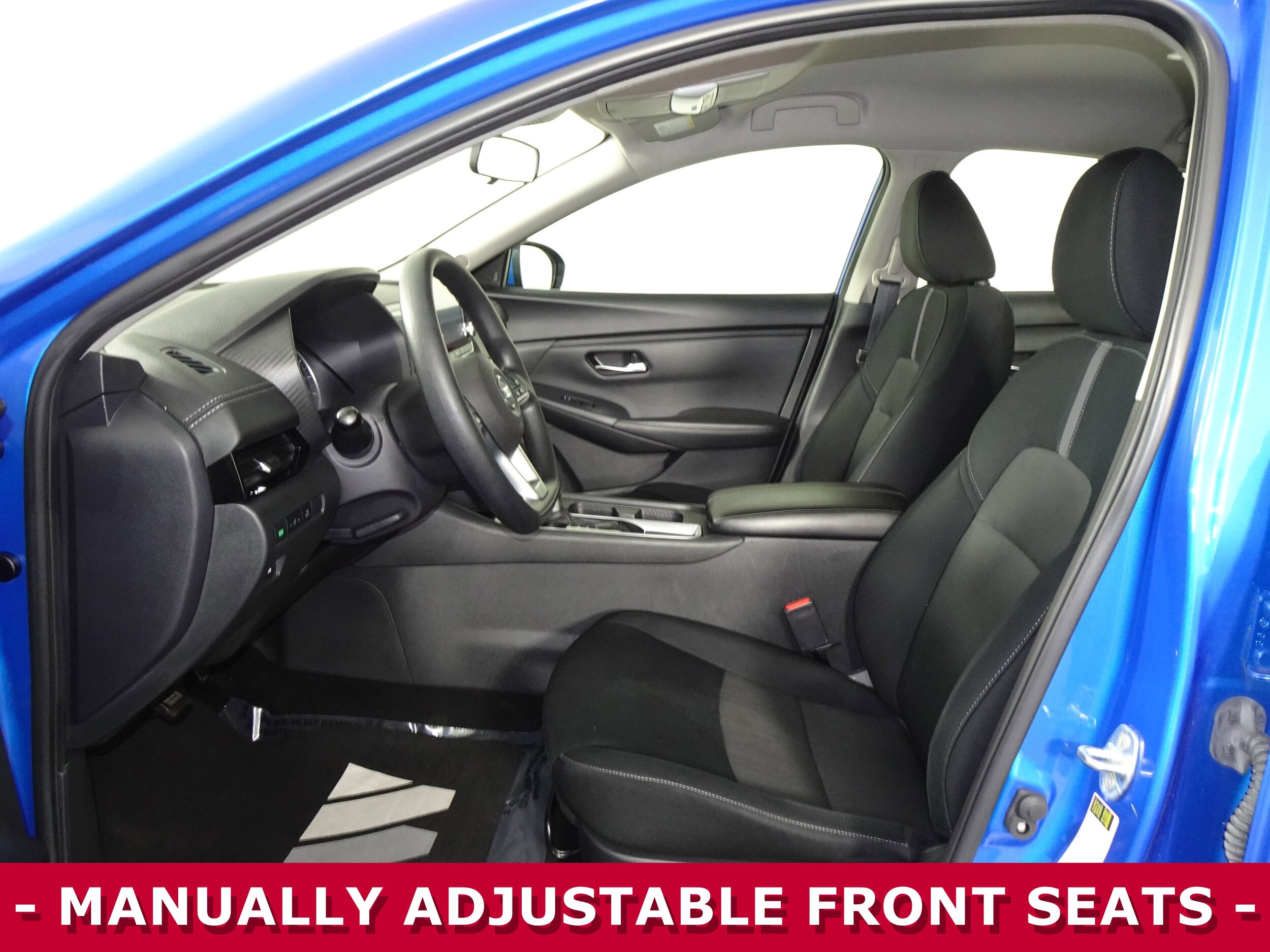 2023 Nissan Sentra SV photo 4