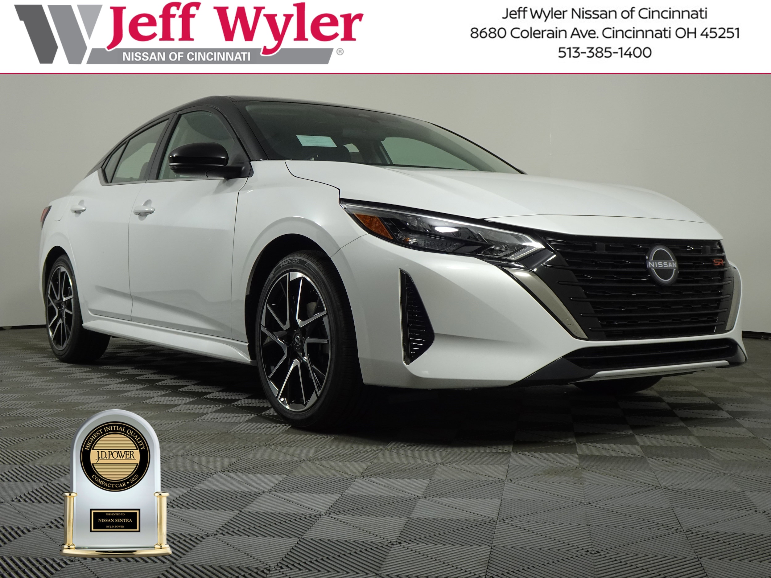 2025 Nissan Sentra SR's photo