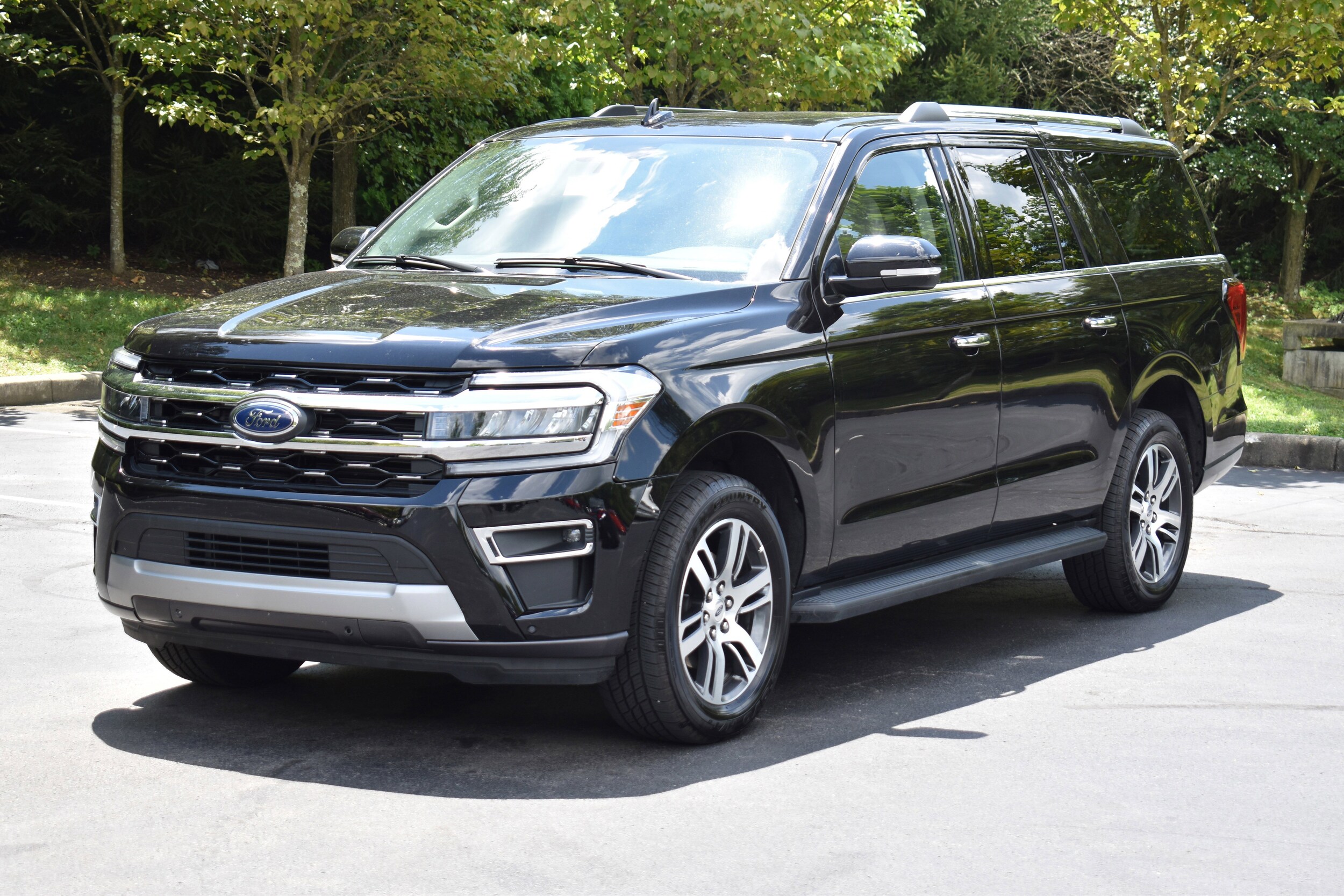 2024 Ford Expedition MAX Limited photo 3