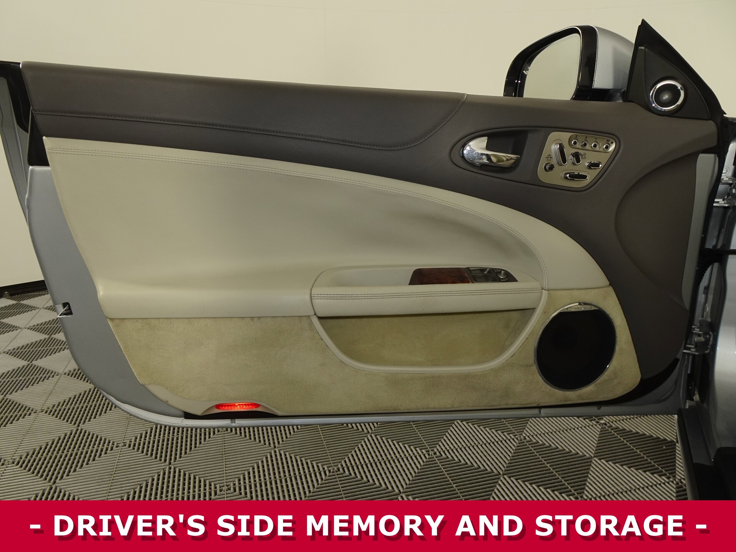 2010 Jaguar XK Base Convertible photo 3