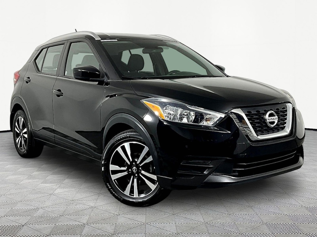 Used 2019 Nissan Kicks SV SUV