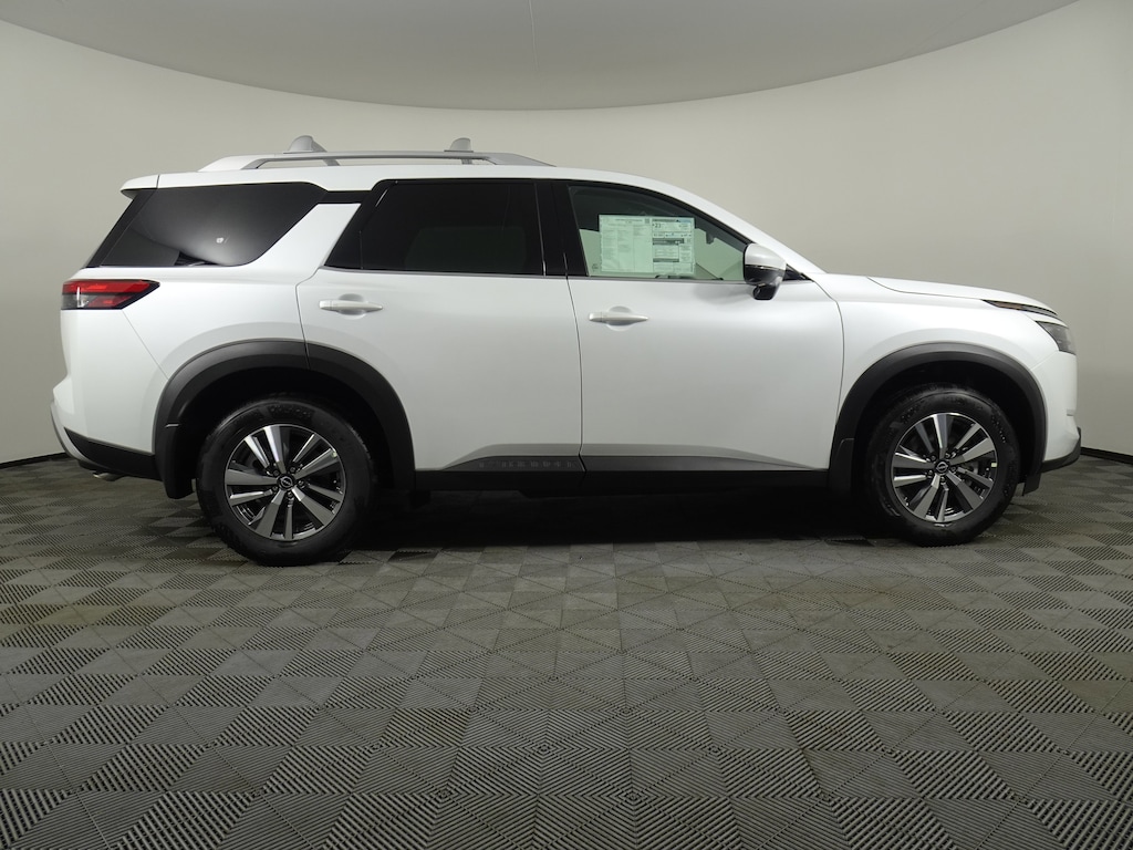 New 2025 Nissan Pathfinder SL SUV