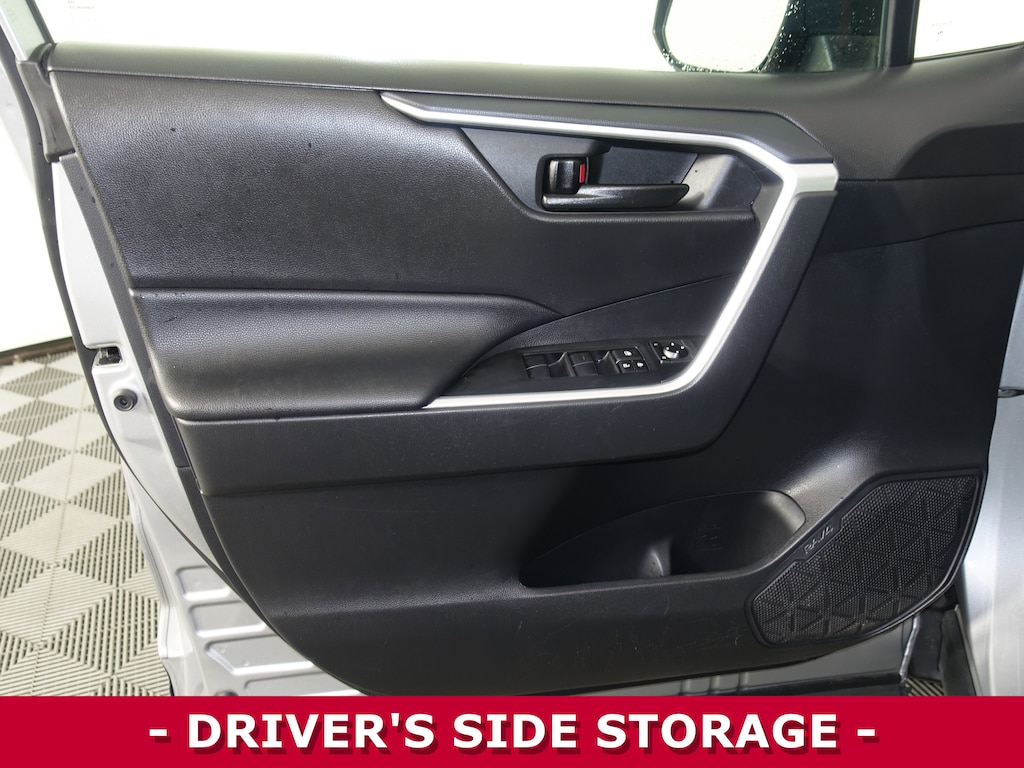 Used 2019 Toyota RAV4 LE SUV