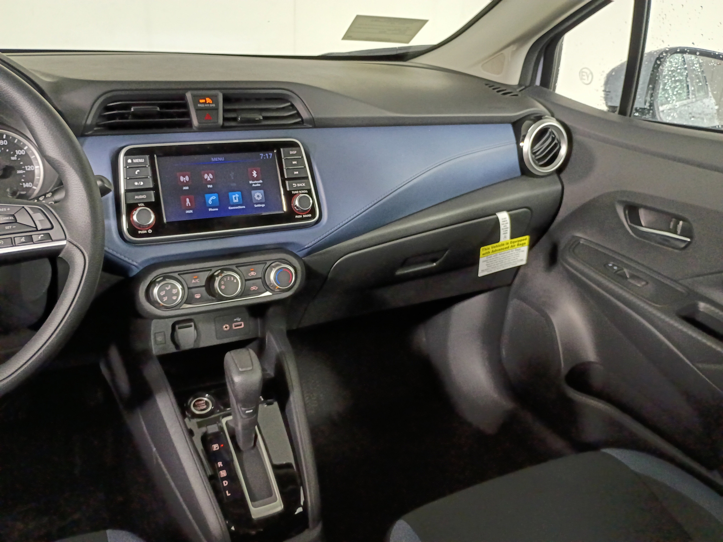 2025 Nissan Versa Sedan SV - Photo 36