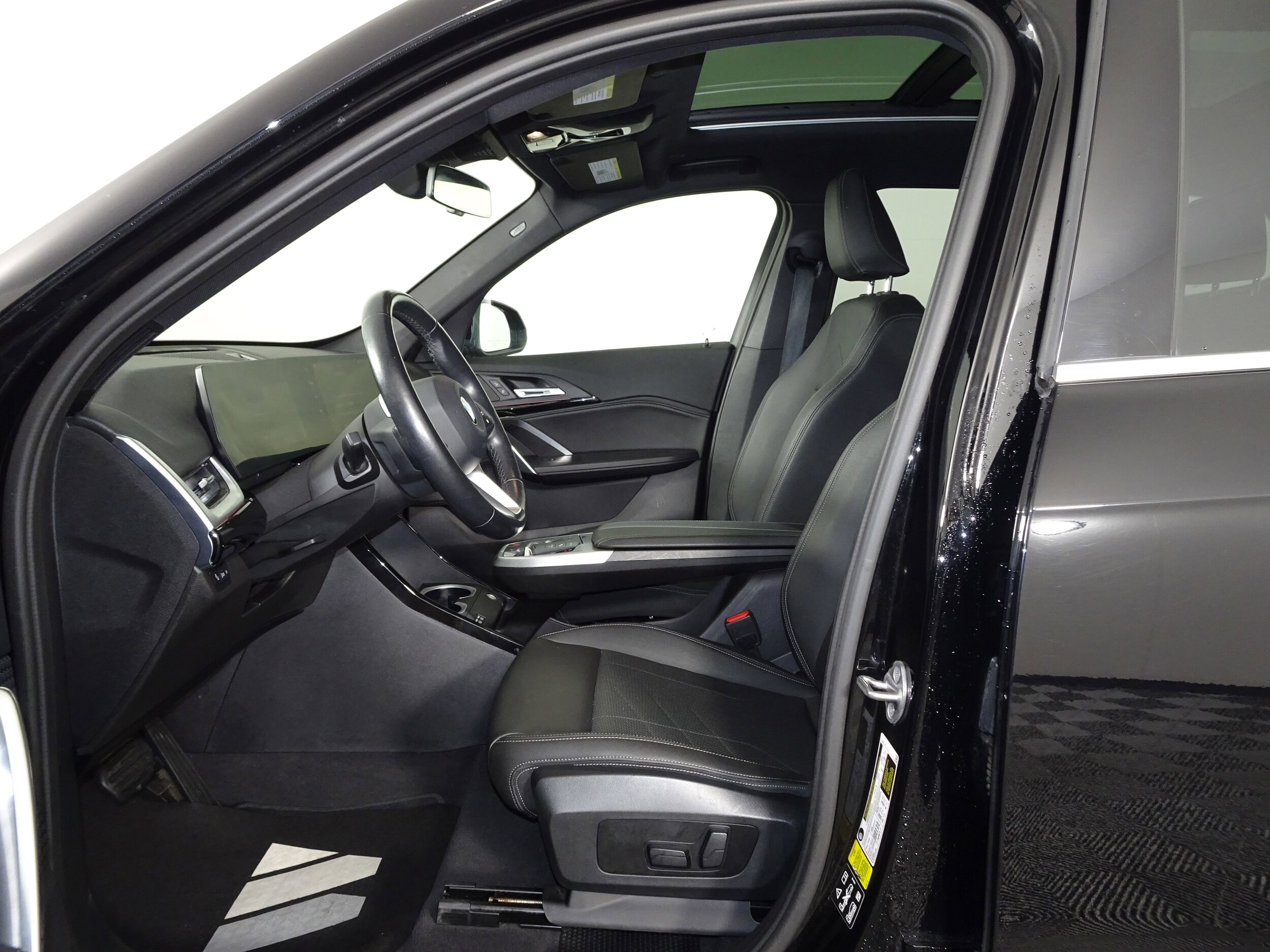 2023 Bmw X1 XDrive28i photo 3