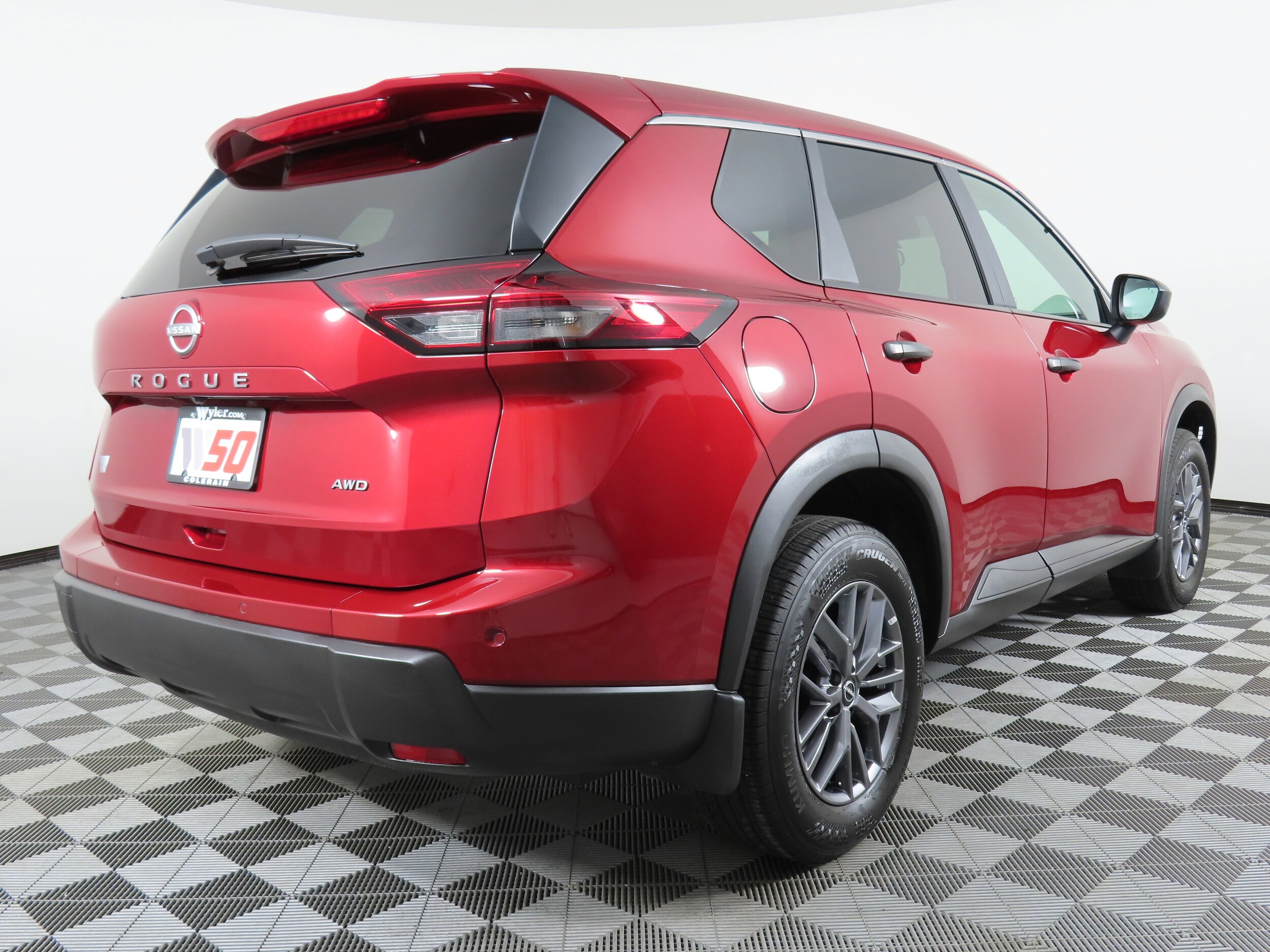 2025 Nissan Rogue S photo 3