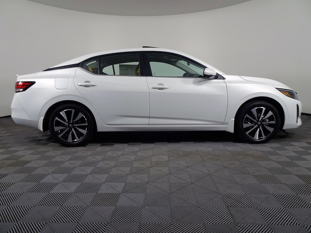 New 2025 Nissan Sentra SV Sedan