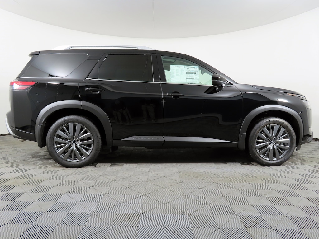New 2025 Nissan Pathfinder SL SUV