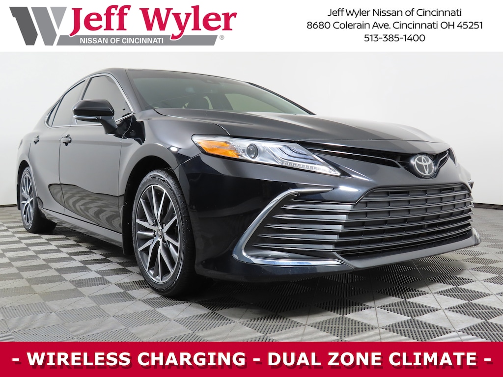 Used 2024 Toyota Camry XLE Sedan