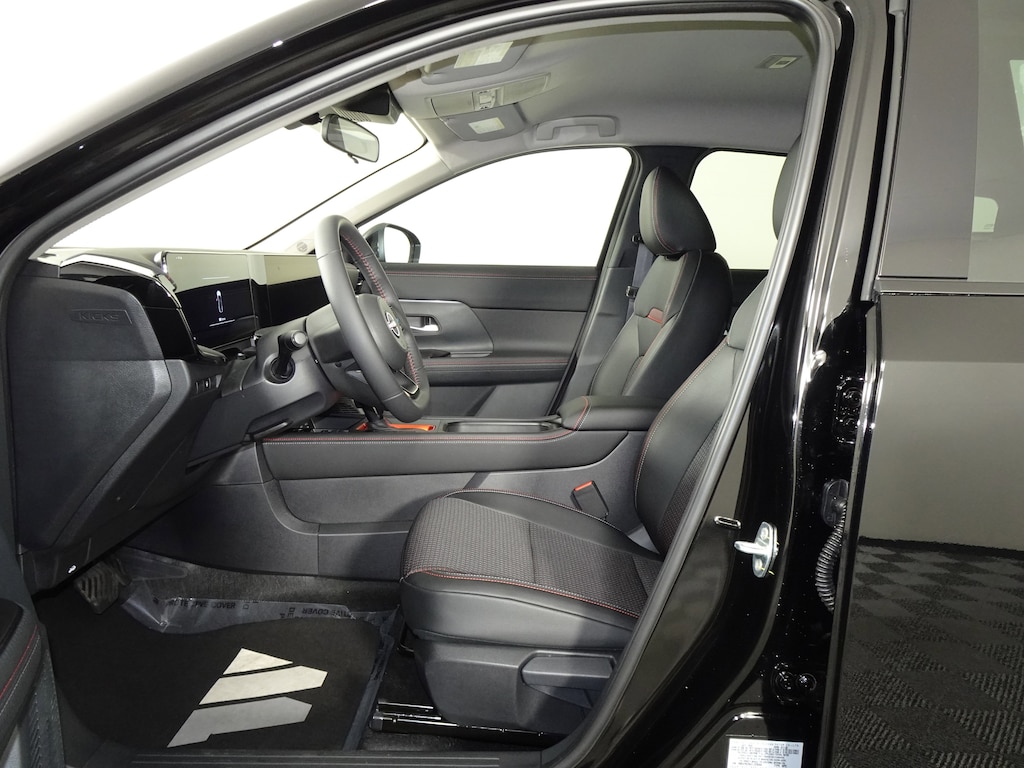 New 2026 Nissan Kicks SR SUV