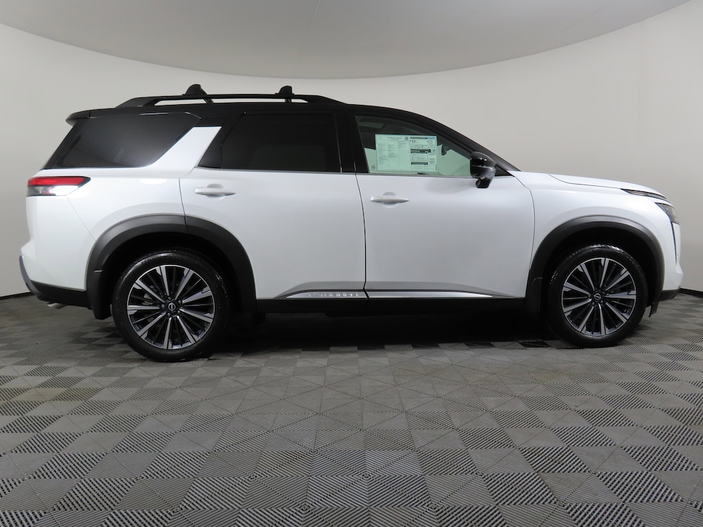 New 2026 Nissan Pathfinder Platinum SUV