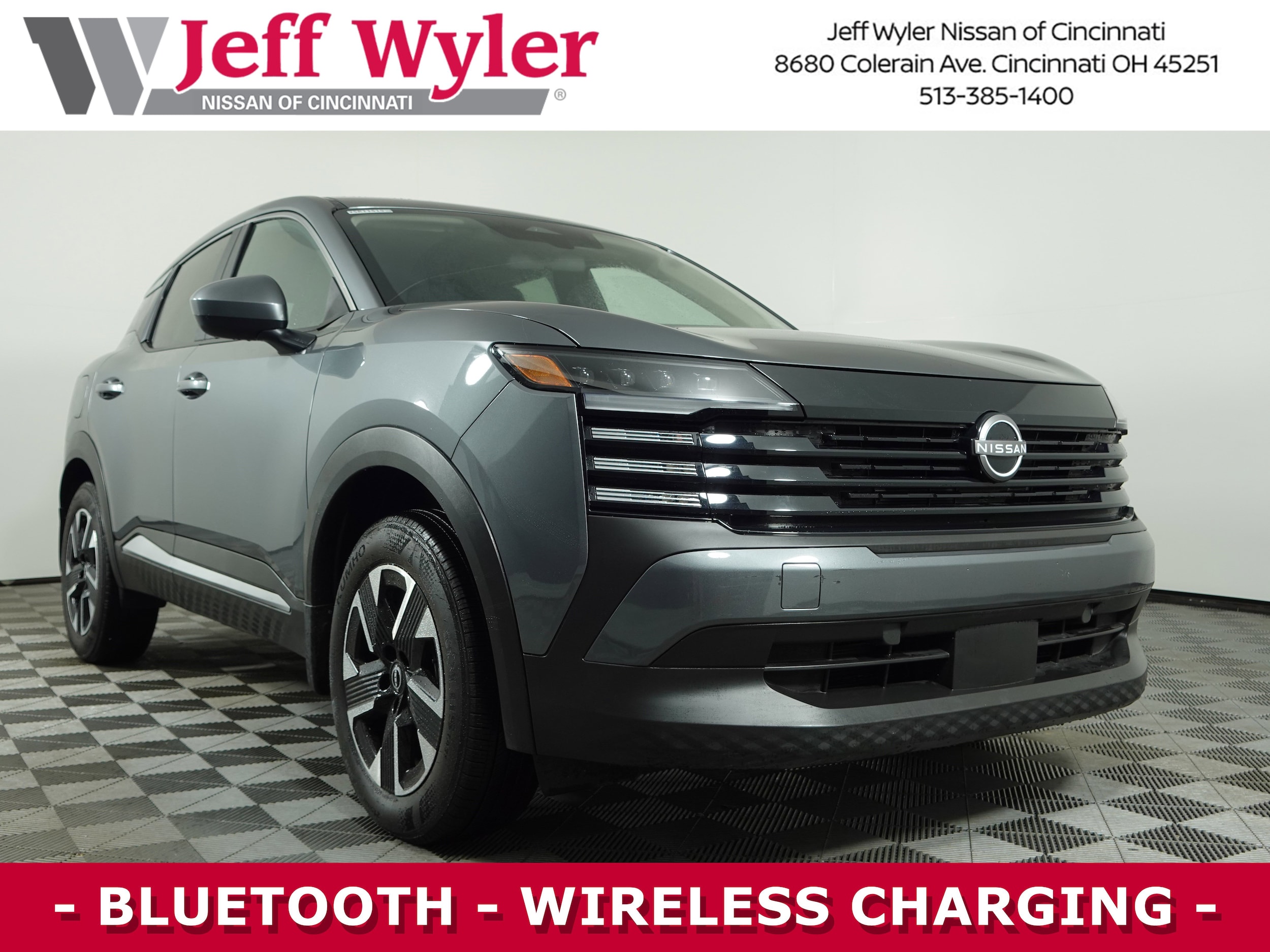 2025 Nissan Kicks SV AWD's photo