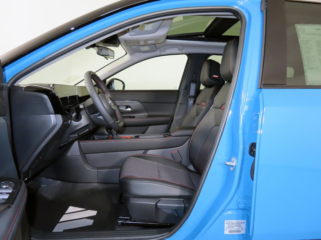 New 2026 Nissan Kicks SR SUV