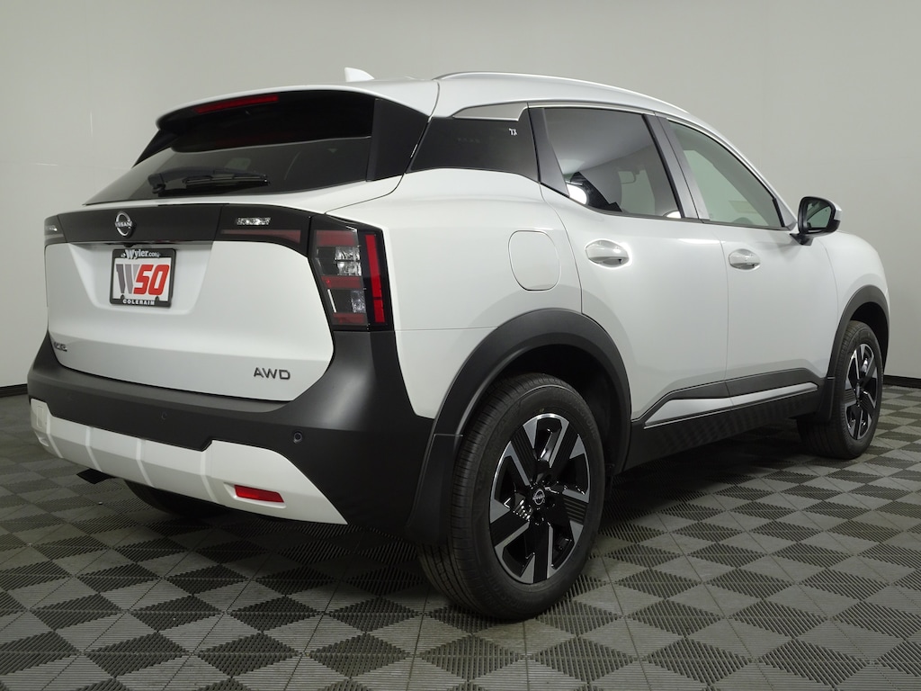 New 2025 Nissan Kicks SV SUV