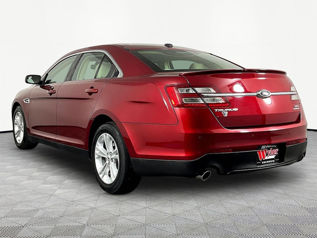 Used 2015 Ford Taurus SEL Sedan