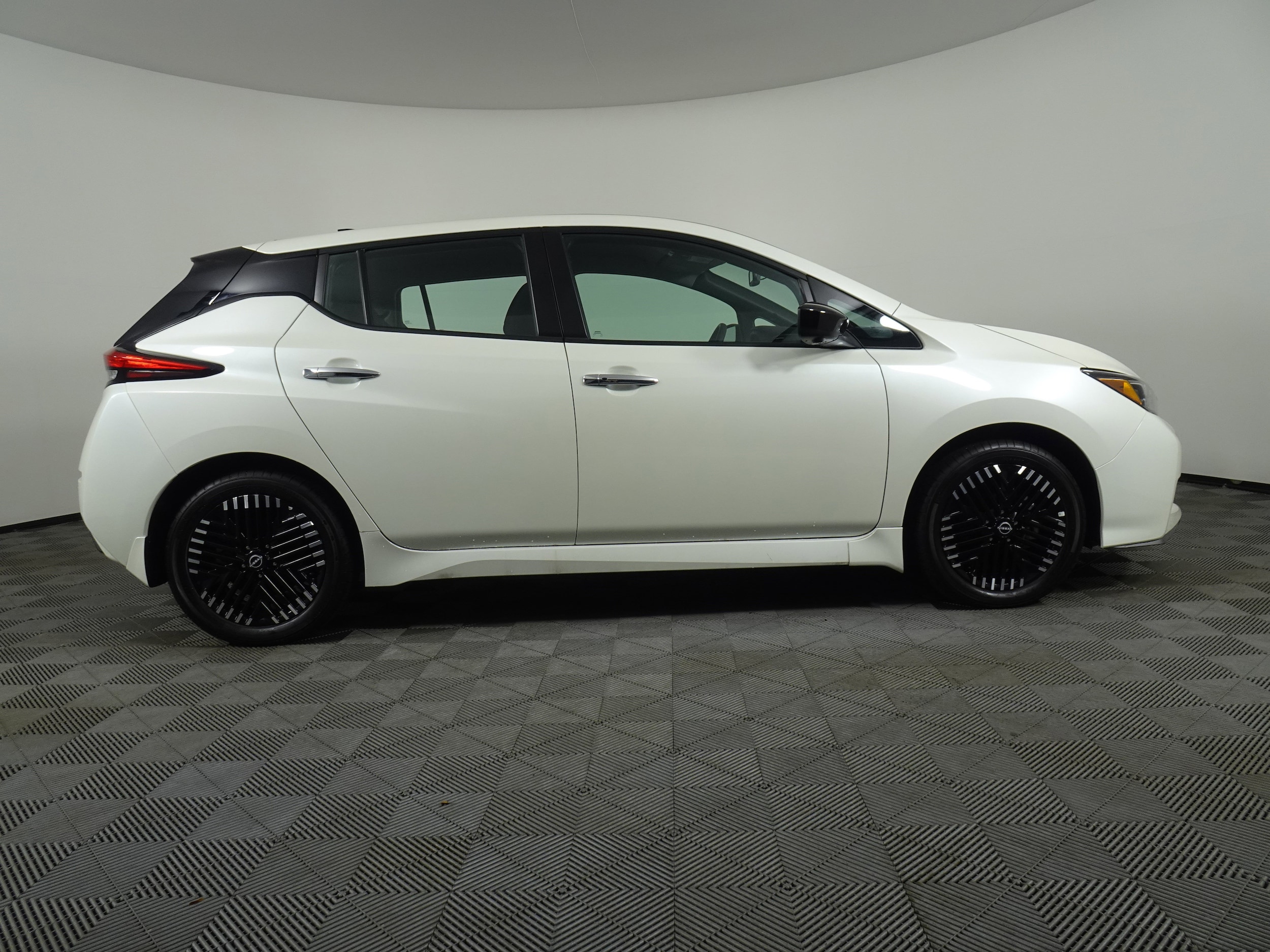 Certified 2023 Nissan Leaf SV Plus with VIN 1N4CZ1CV5PC560742 for sale in Cincinnati, OH
